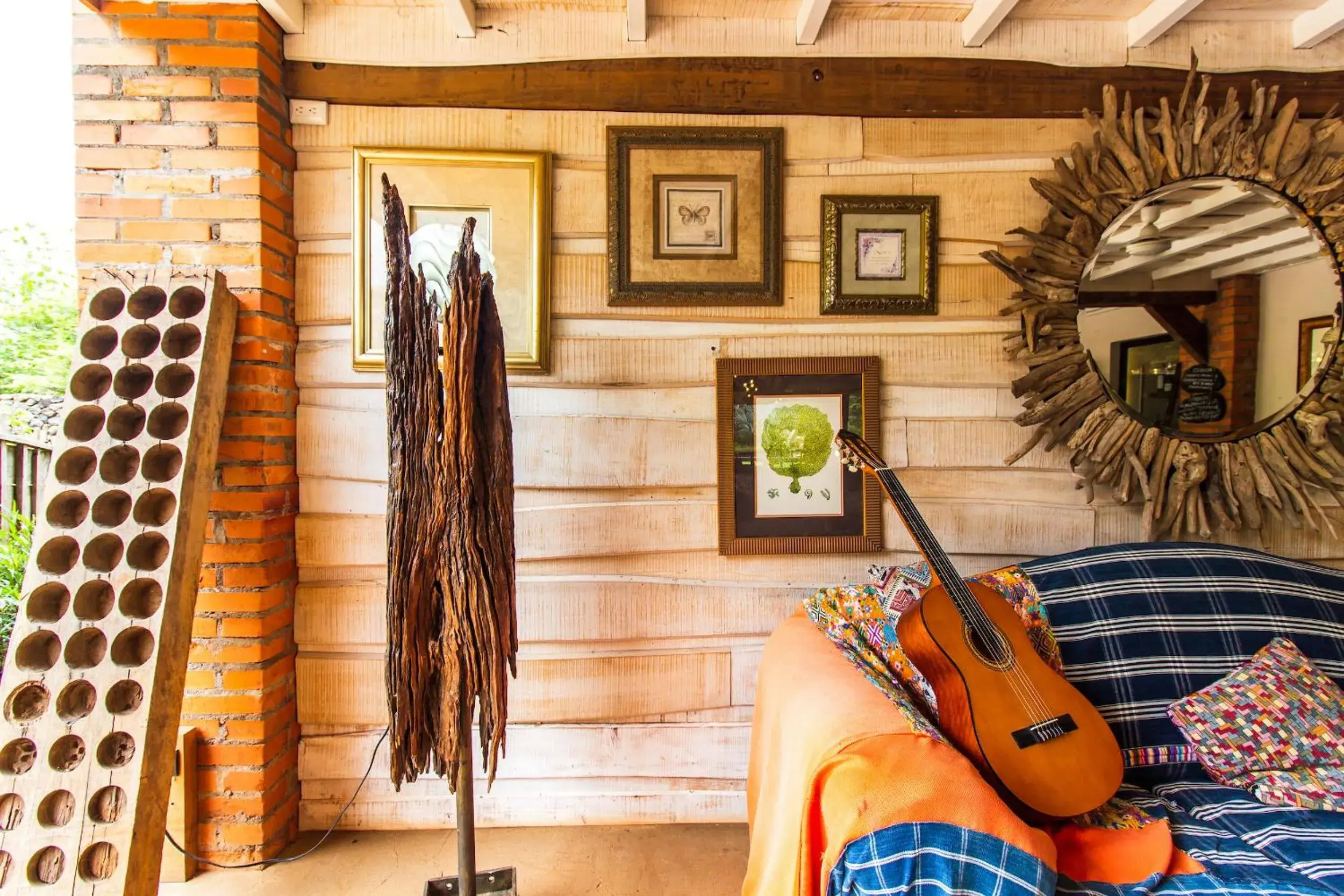 Lounge or bar in Latica Lodge Lounge or bar in Latica Lodge