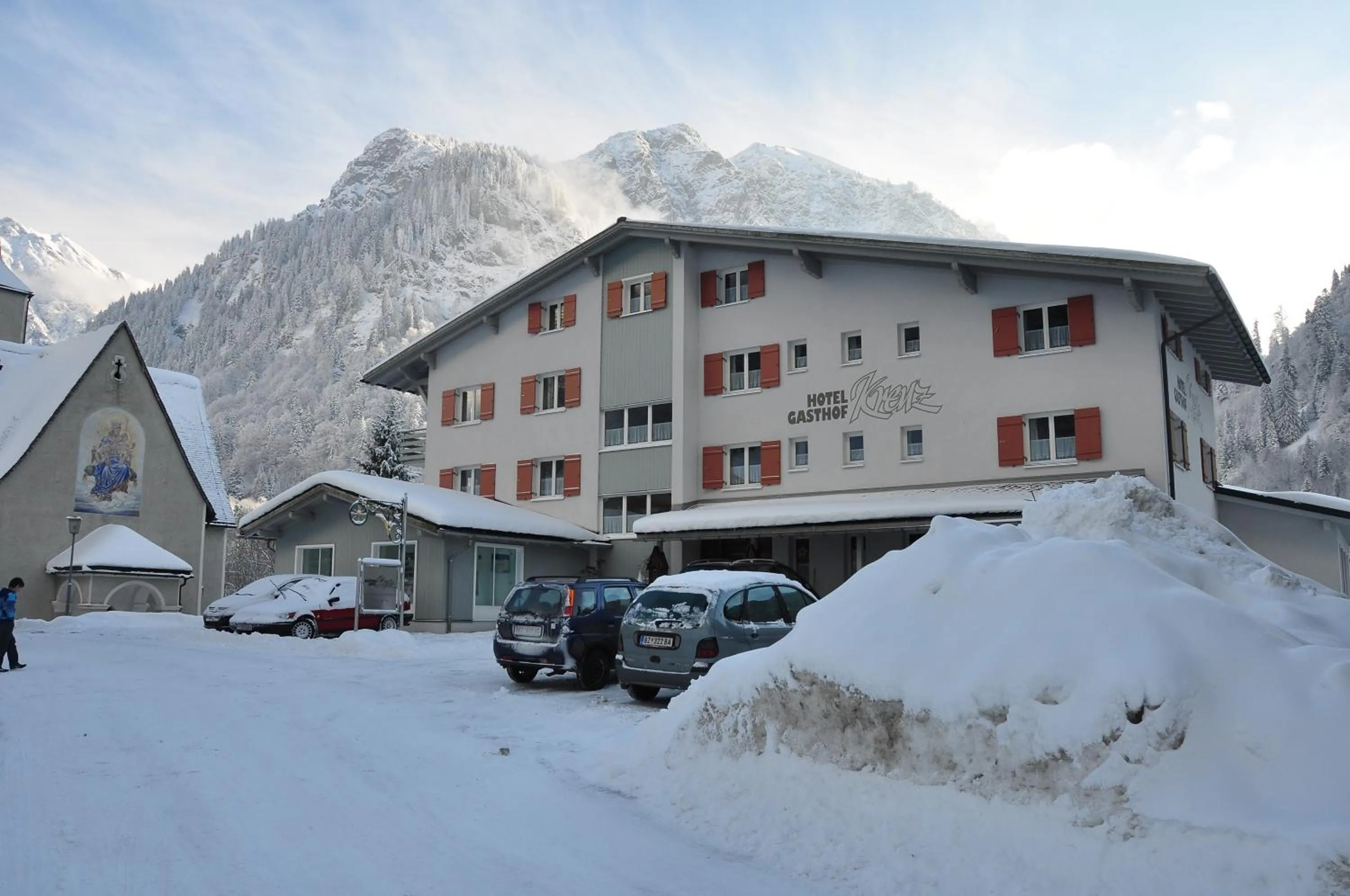 Property building in Hotel Gasthof KREUZ
