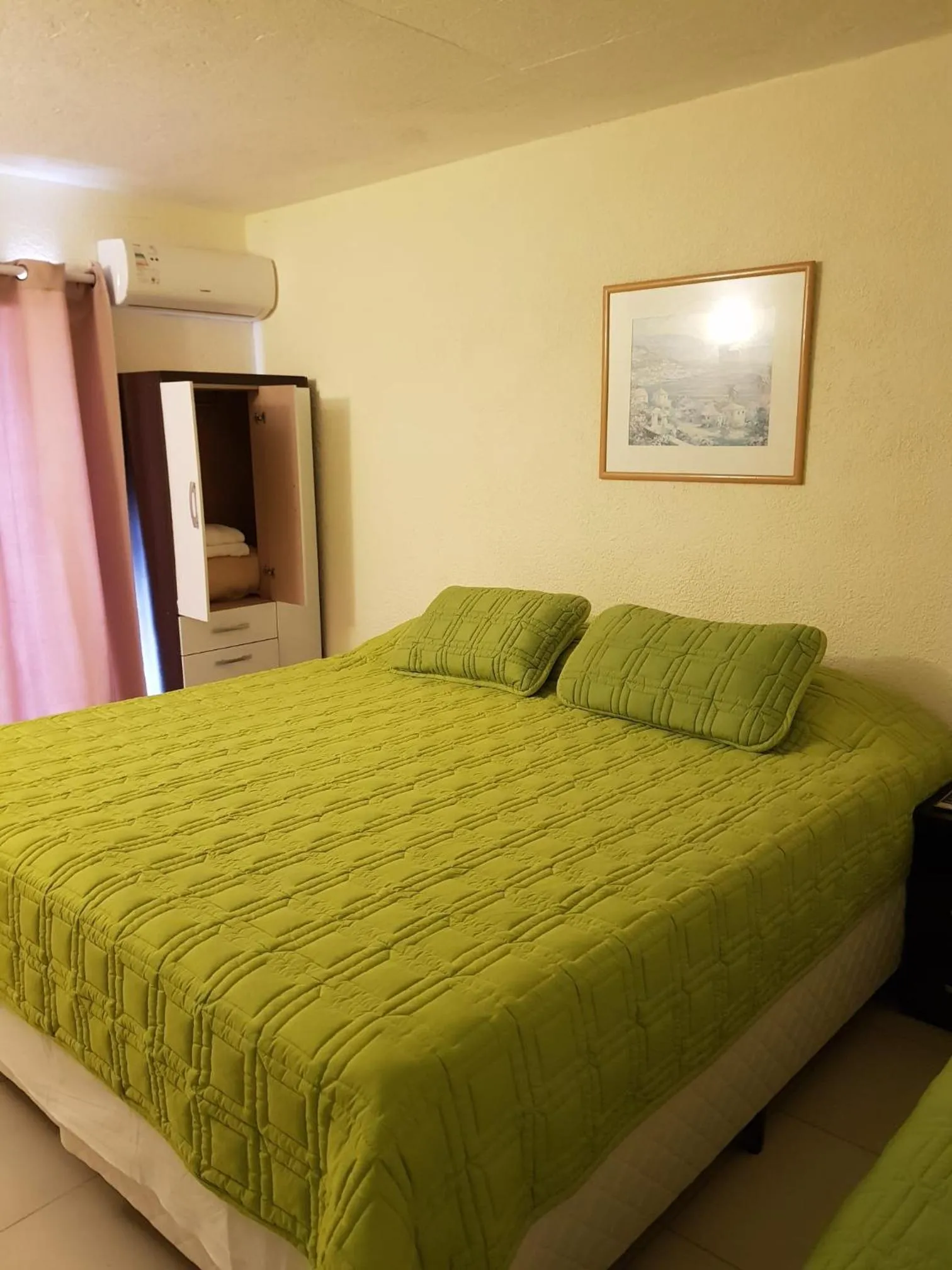 Family Room in Hotel La Vista 32