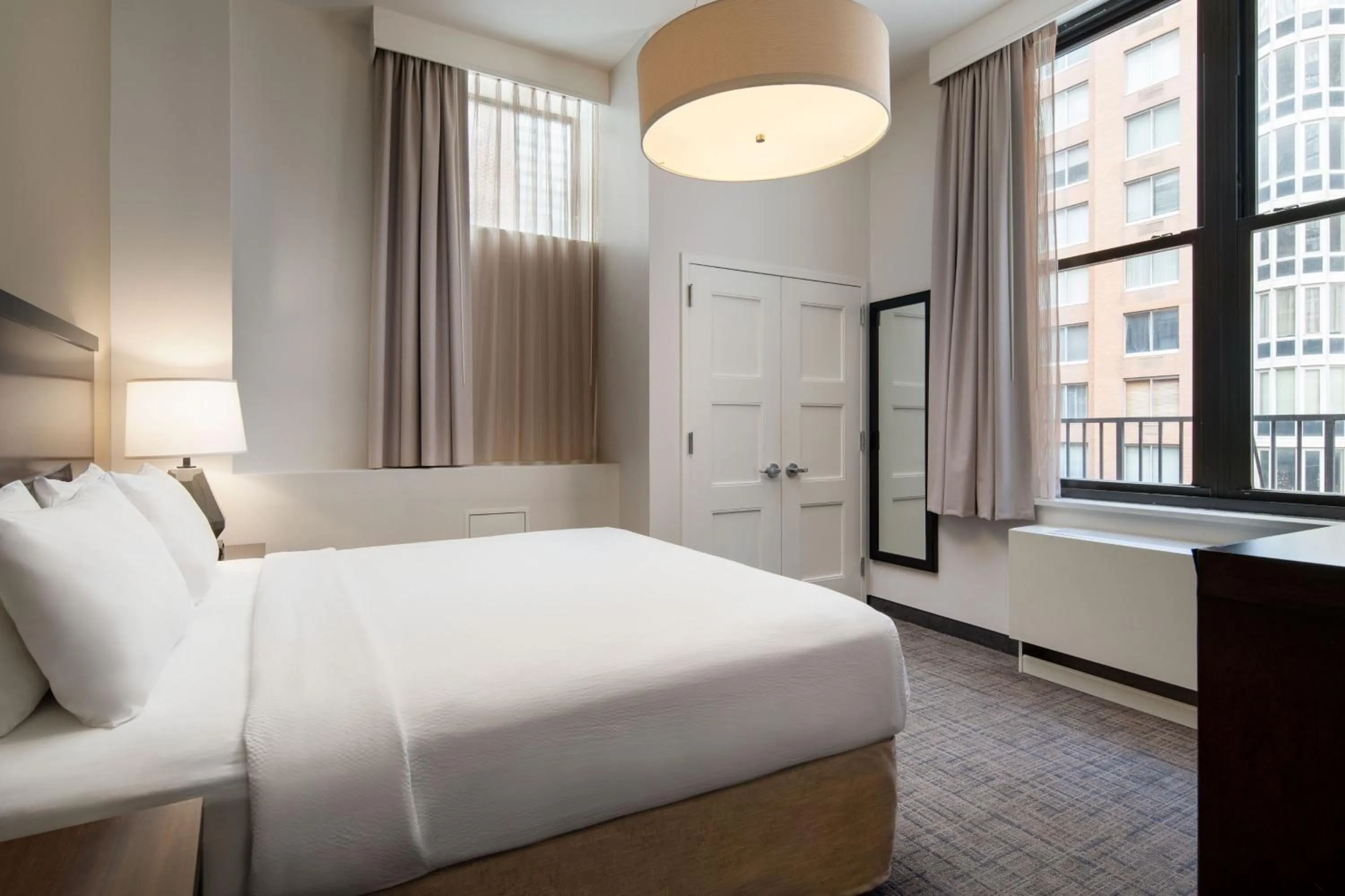 Photo of the whole room, Bed in Residence Inn by Marriott New York Manhattan/ Midtown Eastside