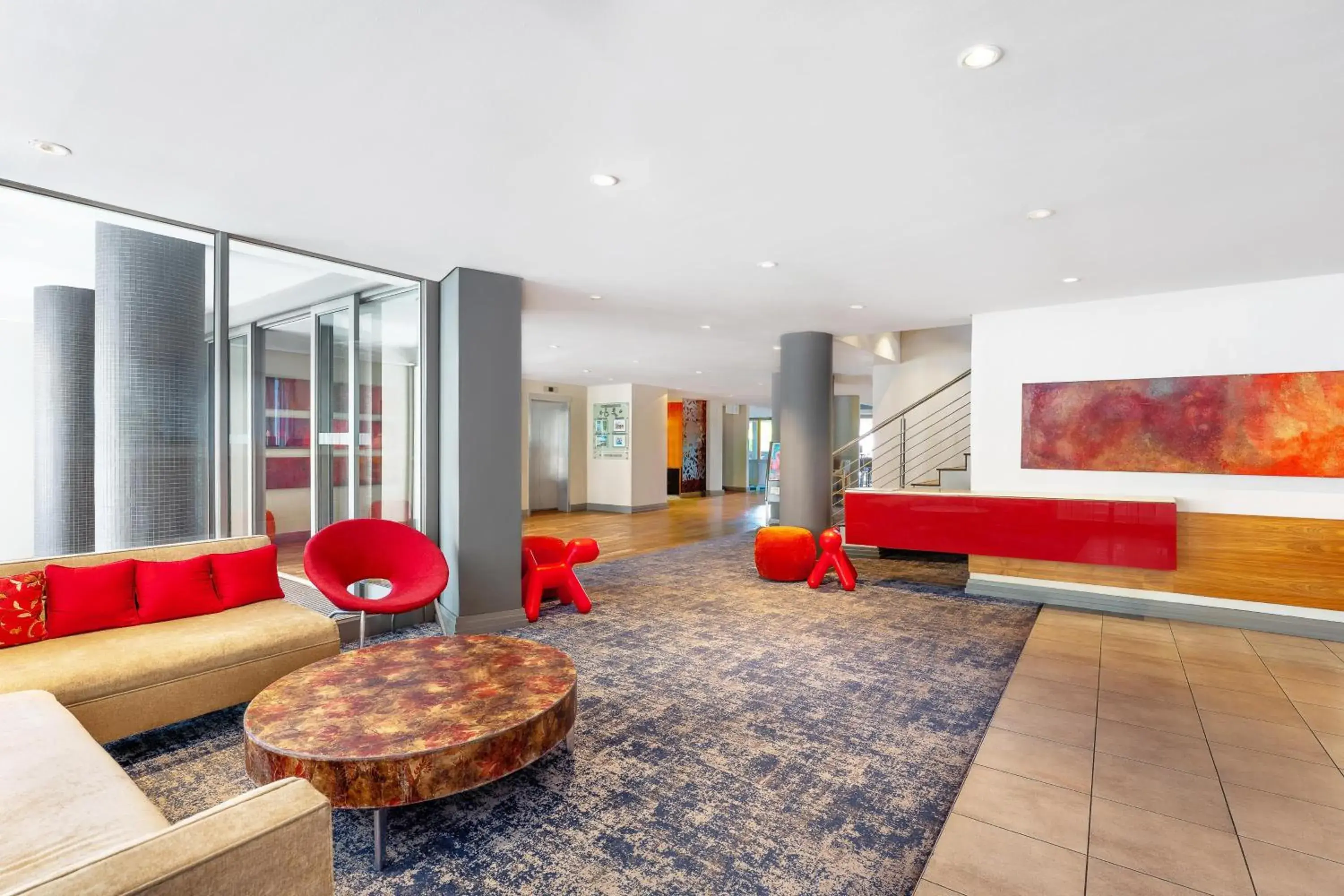 Lobby or reception in SunSquare Cape Town Gardens Lobby or reception in SunSquare Cape Town Gardens