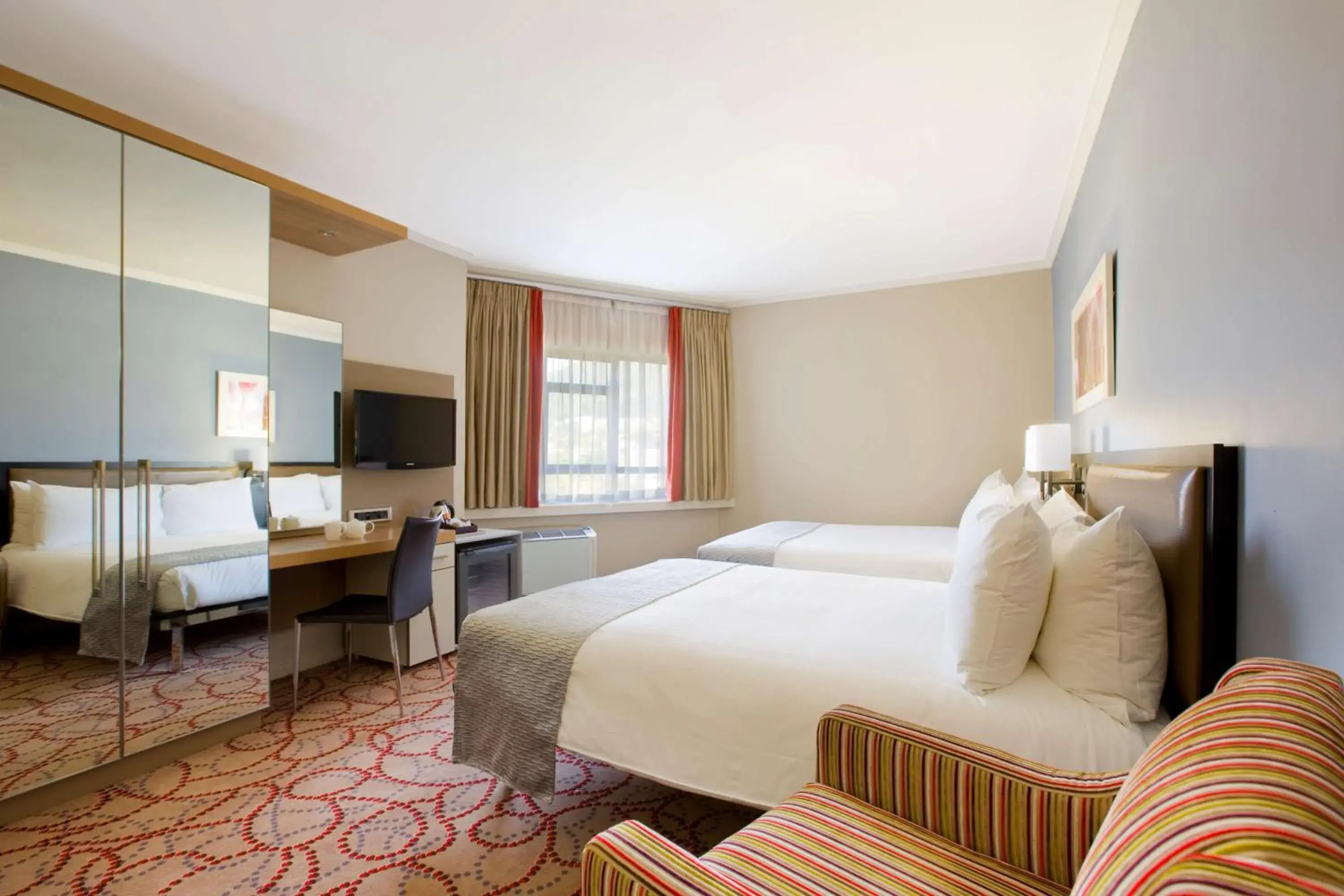 Photo of the whole room, Bed in SunSquare Cape Town Gardens Photo of the whole room, Bed in SunSquare Cape Town Gardens