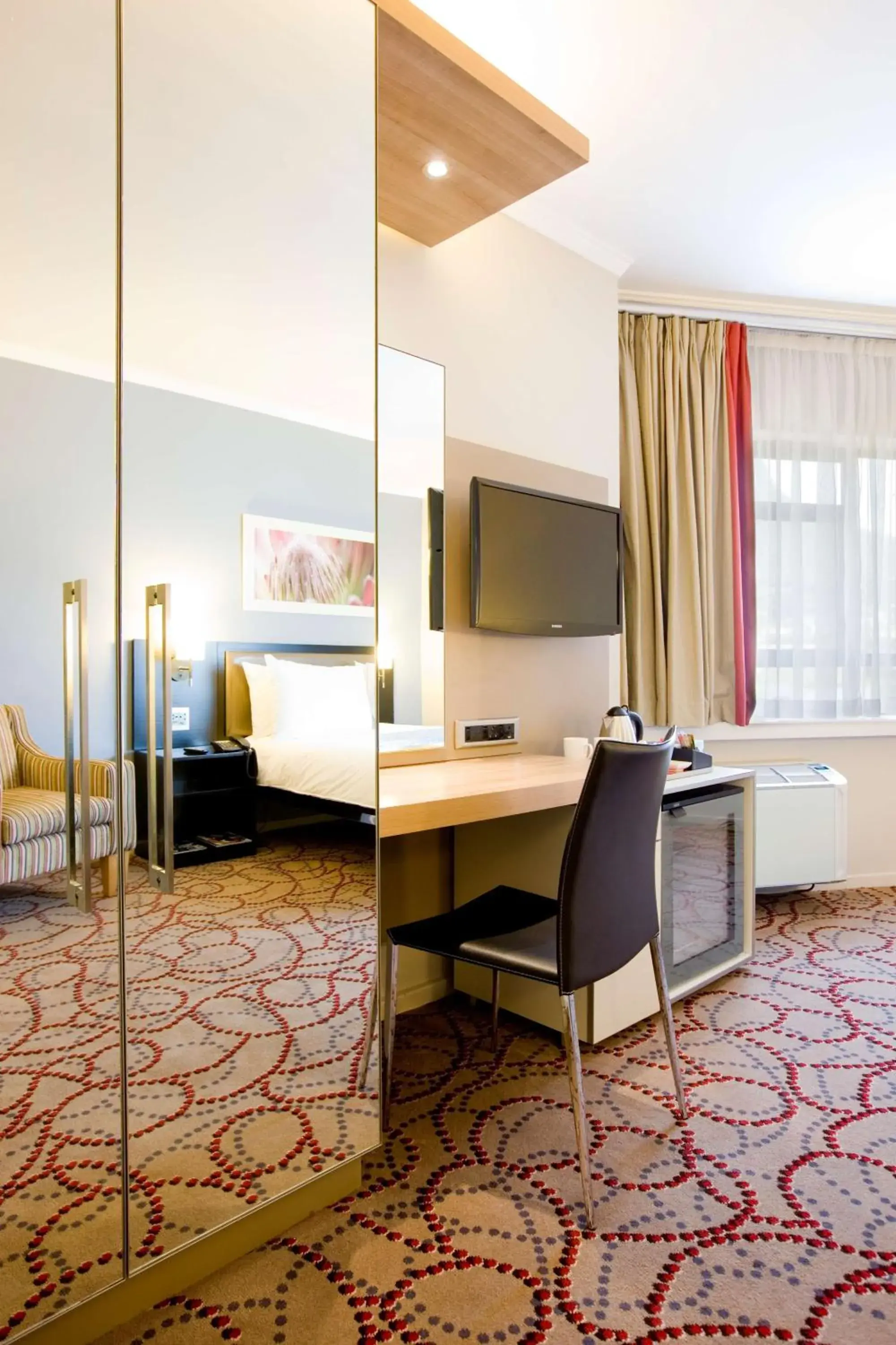 Photo of the whole room, Bed in SunSquare Cape Town Gardens Photo of the whole room, Bed in SunSquare Cape Town Gardens