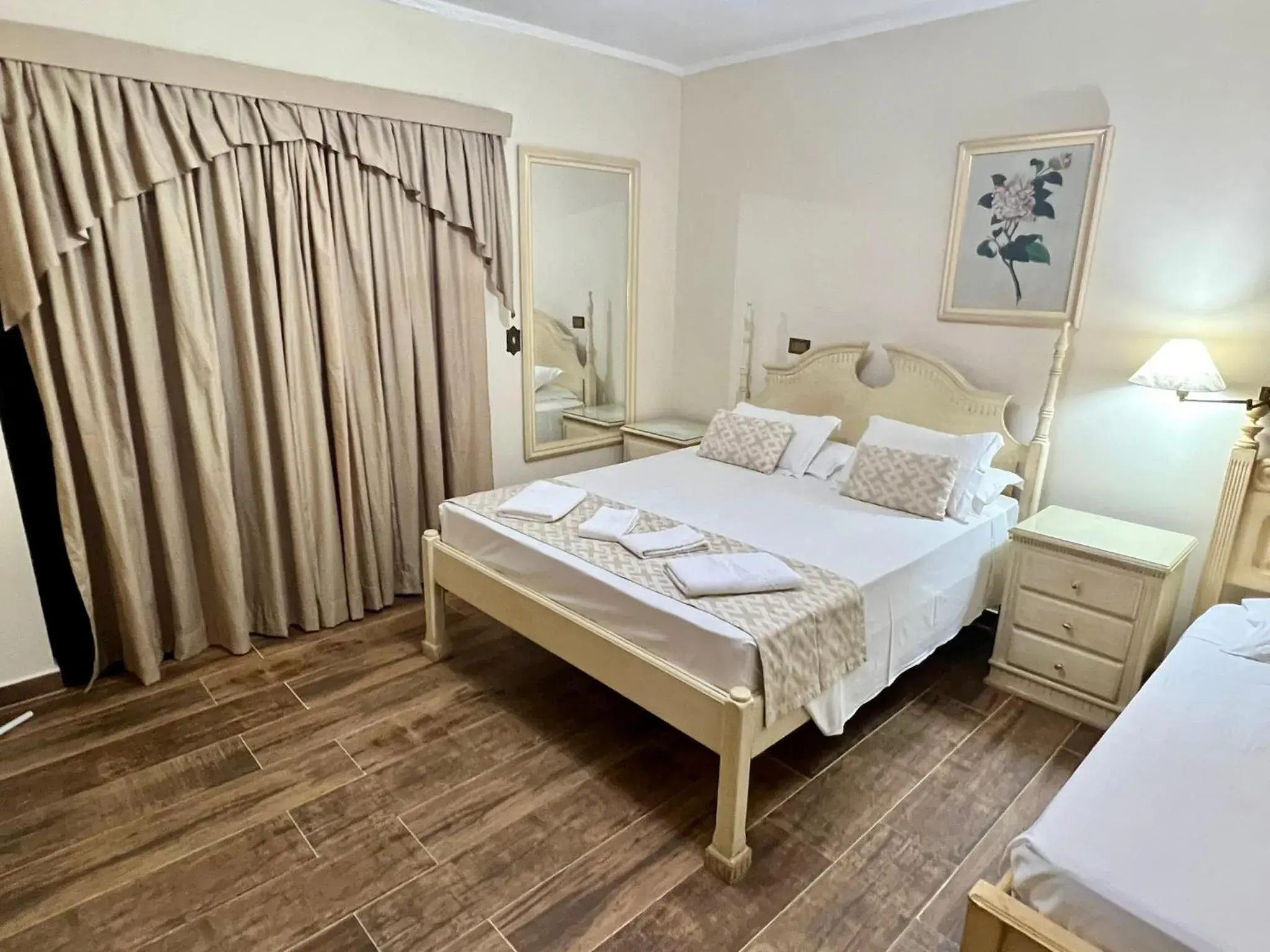 Superior Double Room with Spa Bath in Biazi Paradise Hotel Superior Double Room with Spa Bath in Biazi Paradise Hotel