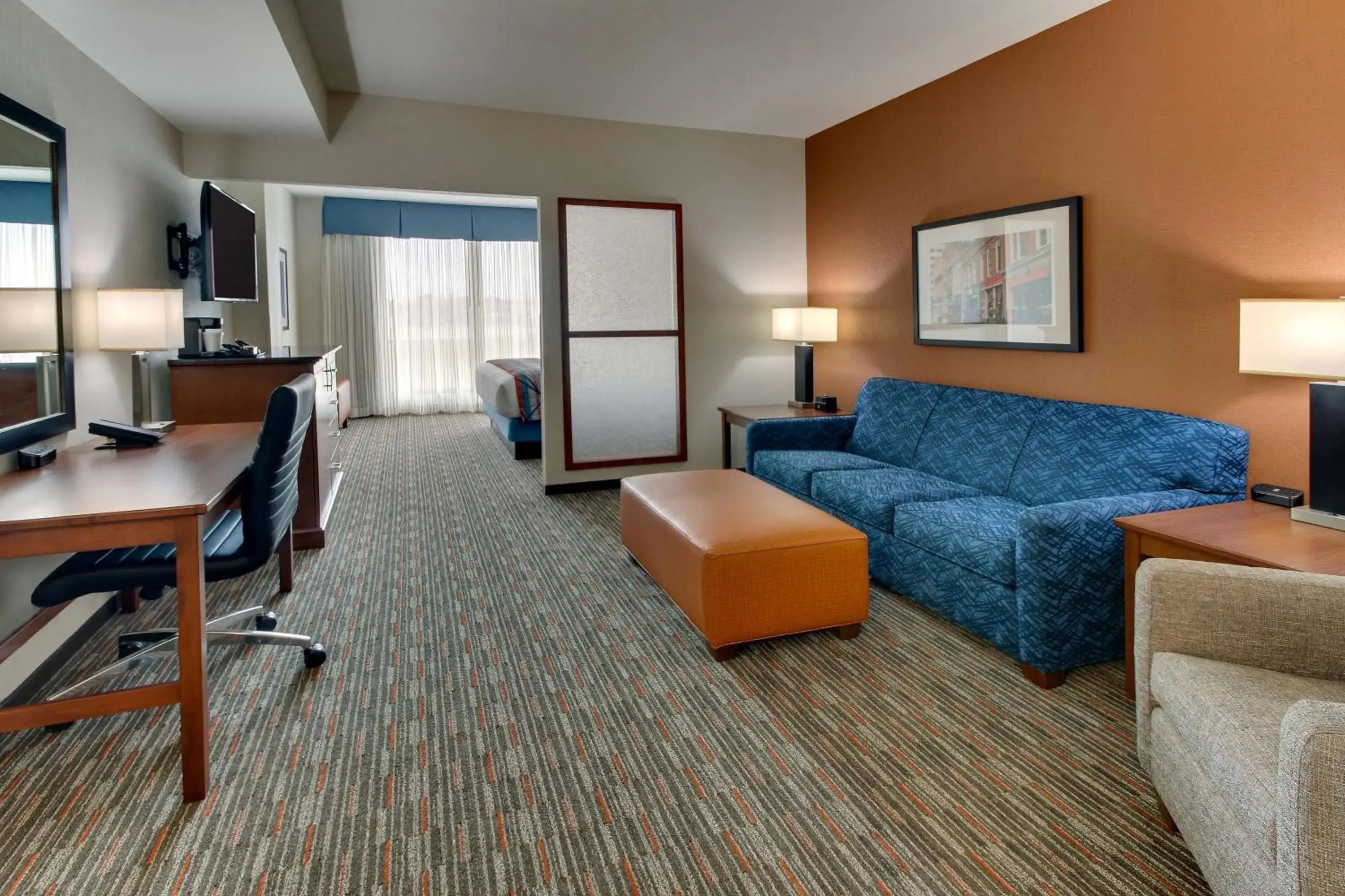 Superior King Room with Sofa Sleeper in Drury Inn & Suites Knoxville West Superior King Room with Sofa Sleeper in Drury Inn & Suites Knoxville West