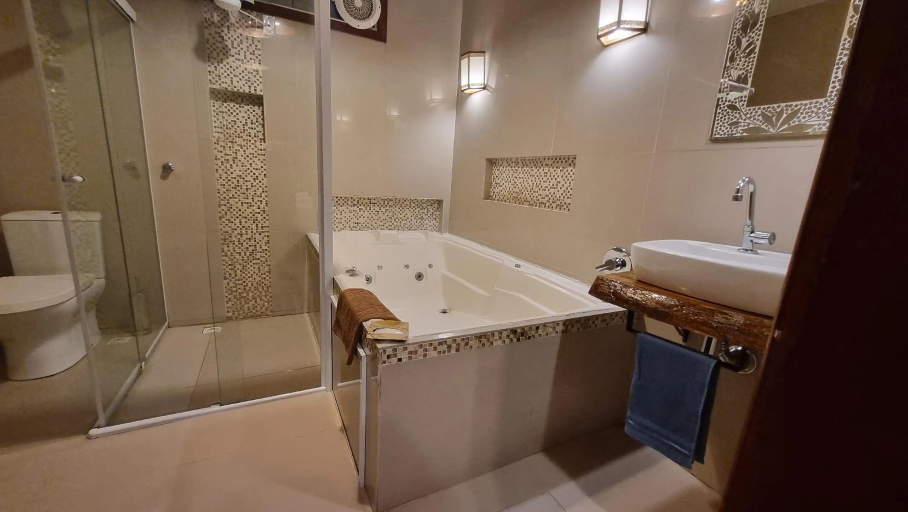 Shower in Arte da Tribo Hostel & Camping