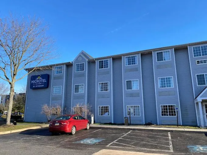 Microtel Inn & Suites by Wyndham West Chester