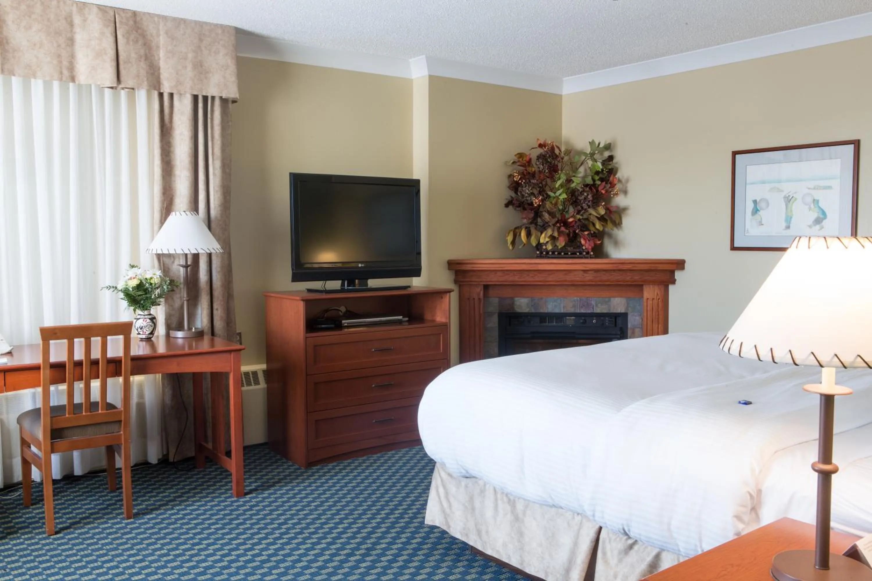Decorative detail, Bed in The Frobisher Inn