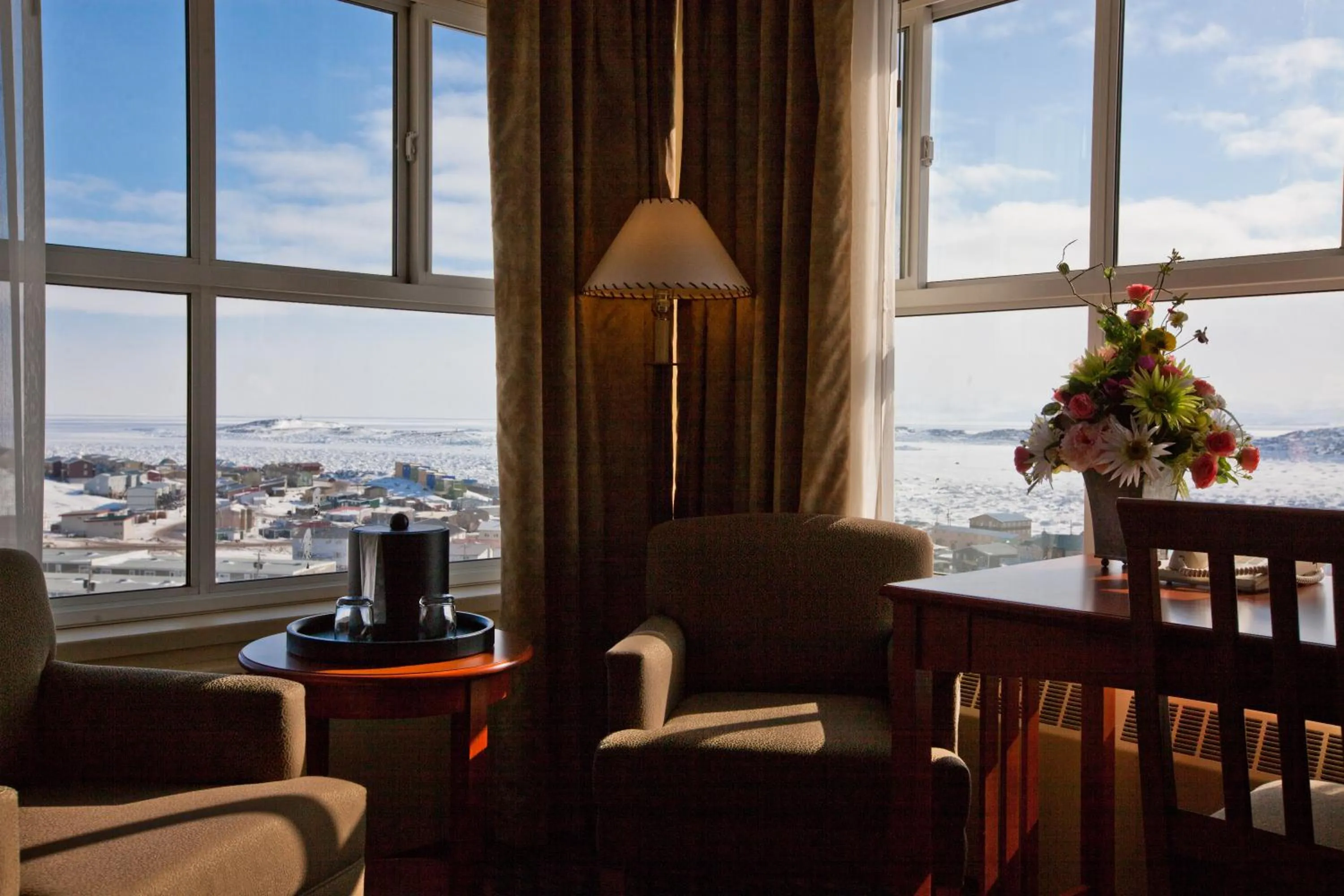 Living room in The Frobisher Inn