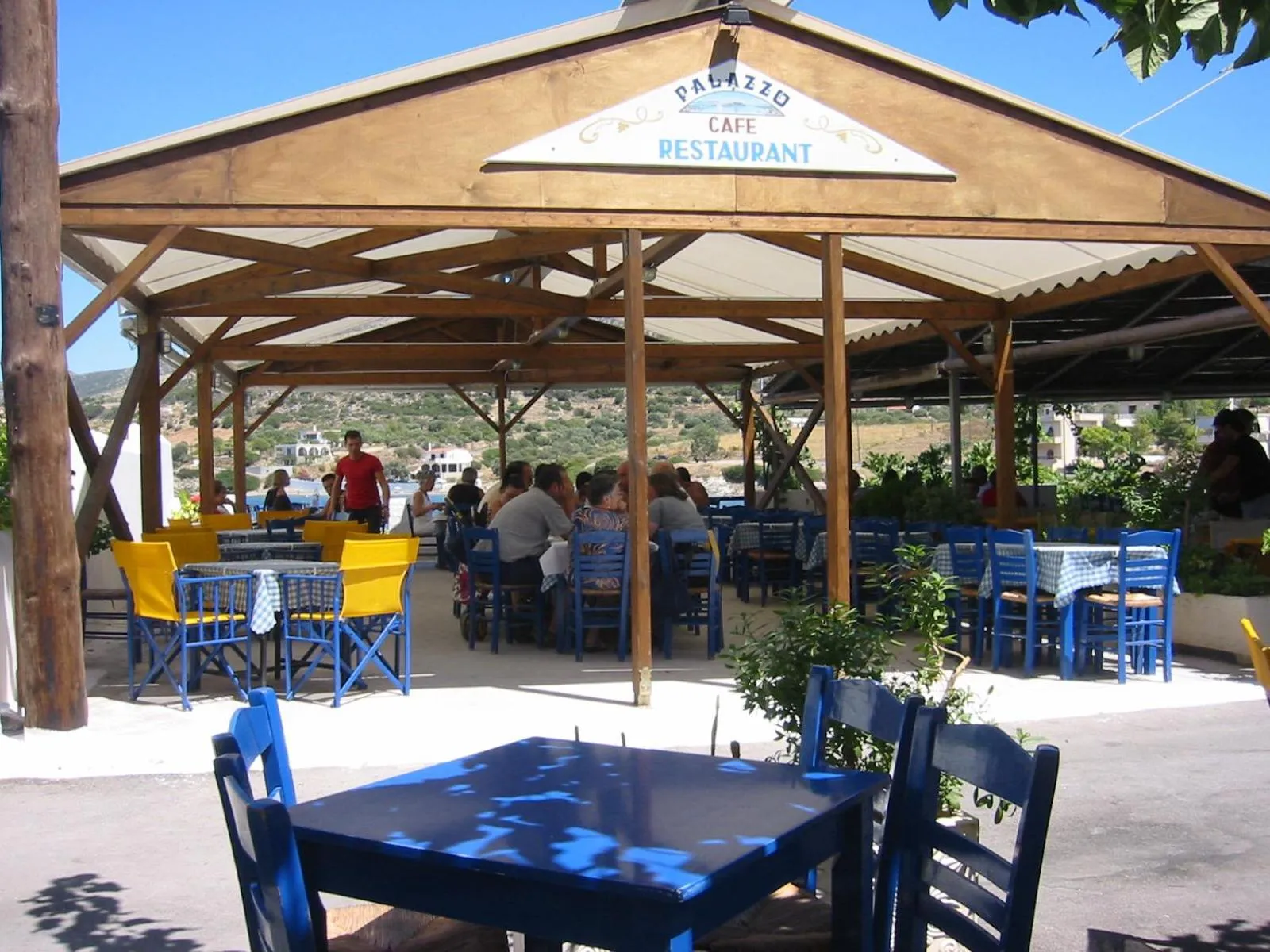 Restaurant/places to eat in Hotel Palazzo