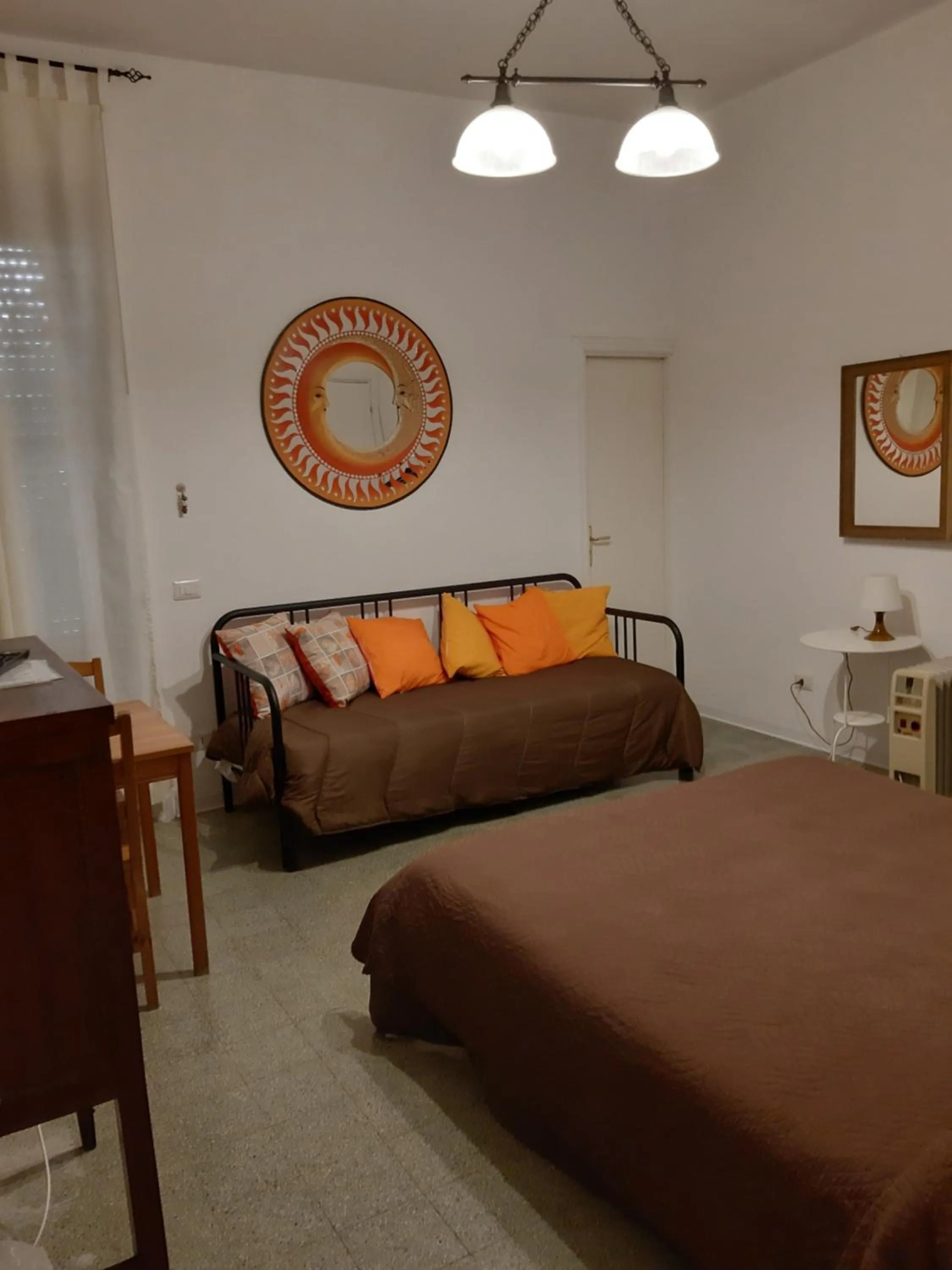Triple Room with Private Bathroom in Villa Dietro la Luna