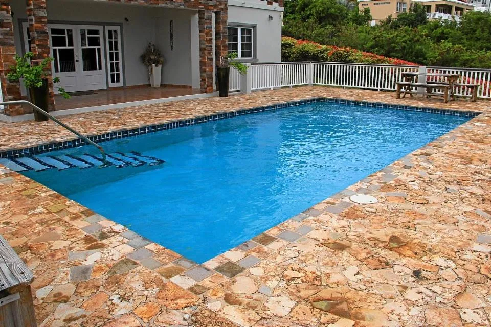 Swimming pool in CosyNest