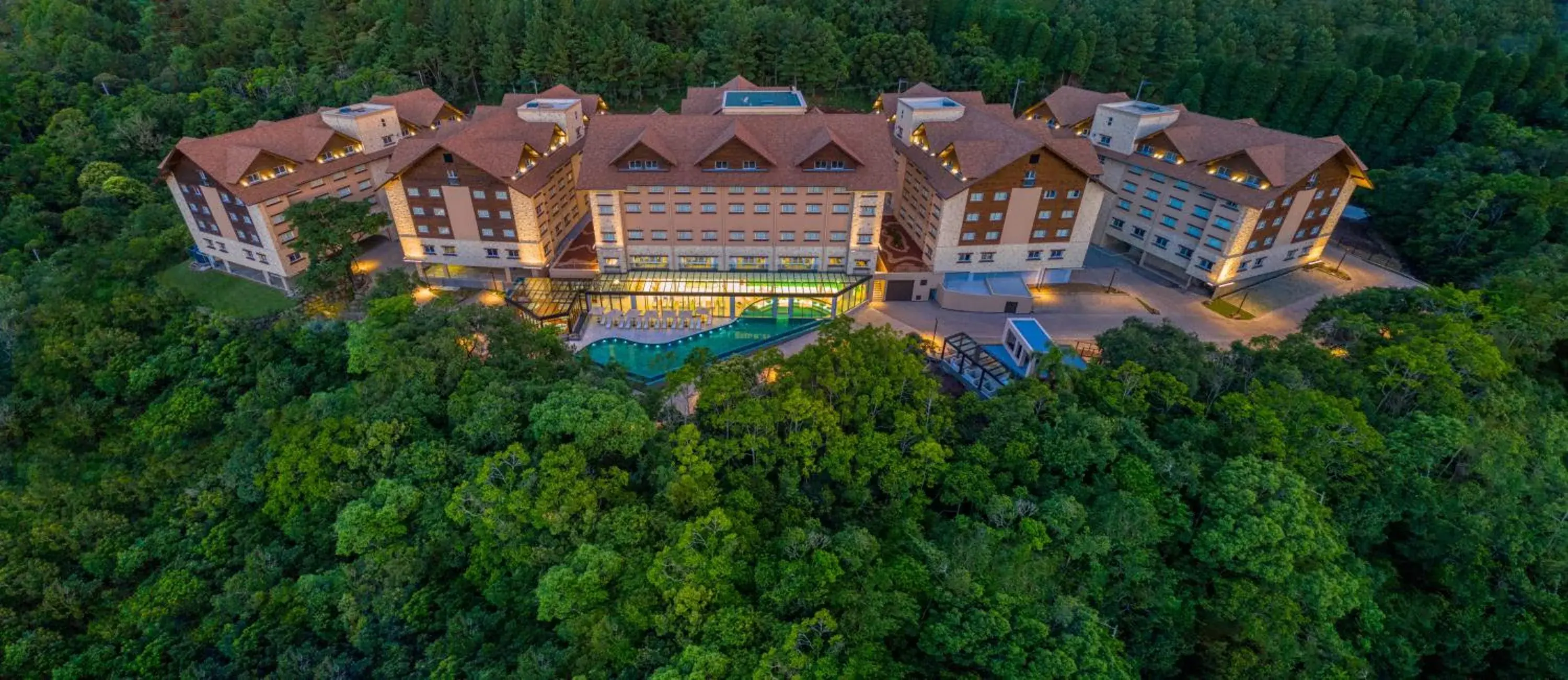 Property building in Wyndham Gramado Termas Resort & Spa Property building in Wyndham Gramado Termas Resort & Spa