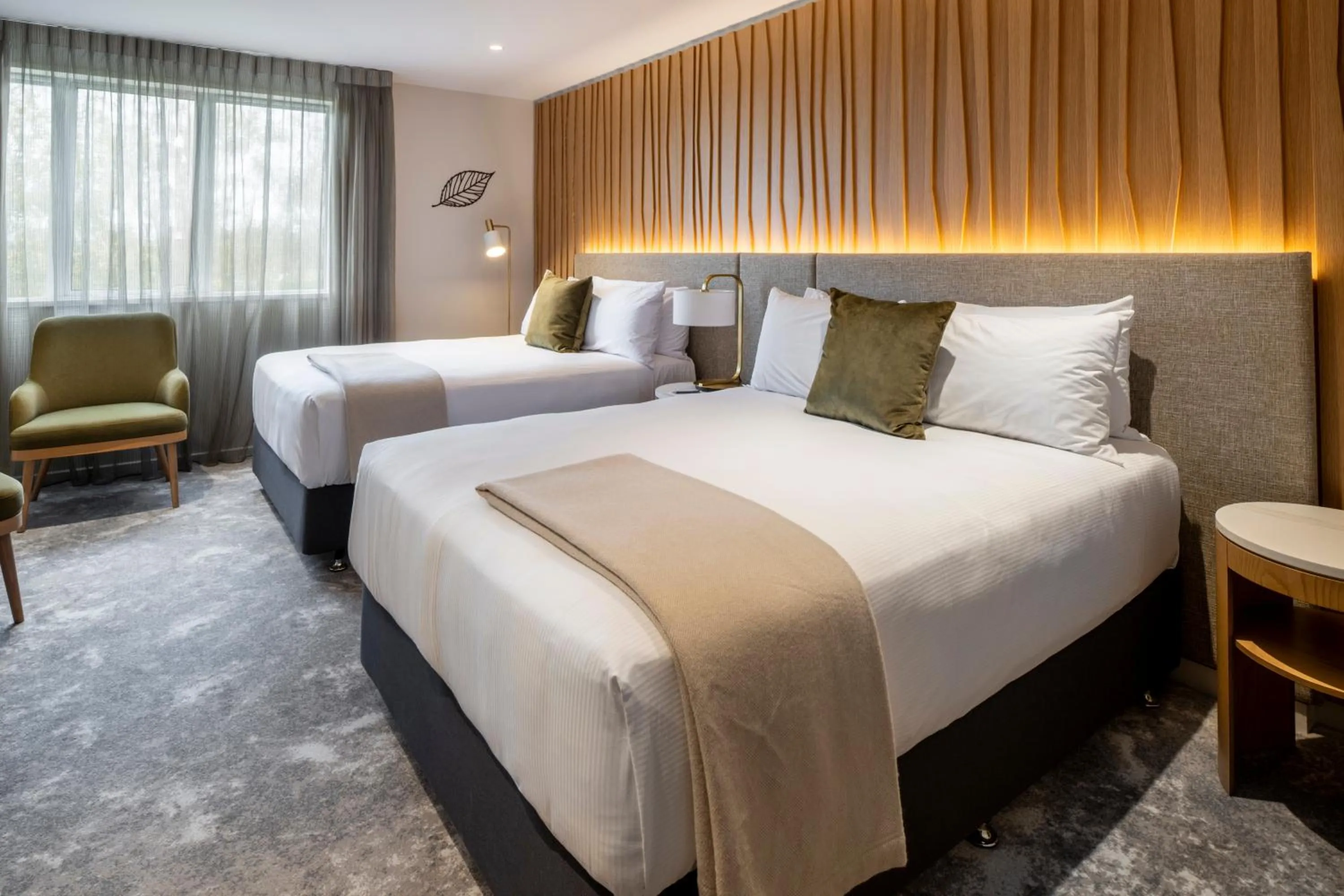 Bed in Hotel Elms Christchurch, an Ascend Collection Hotel