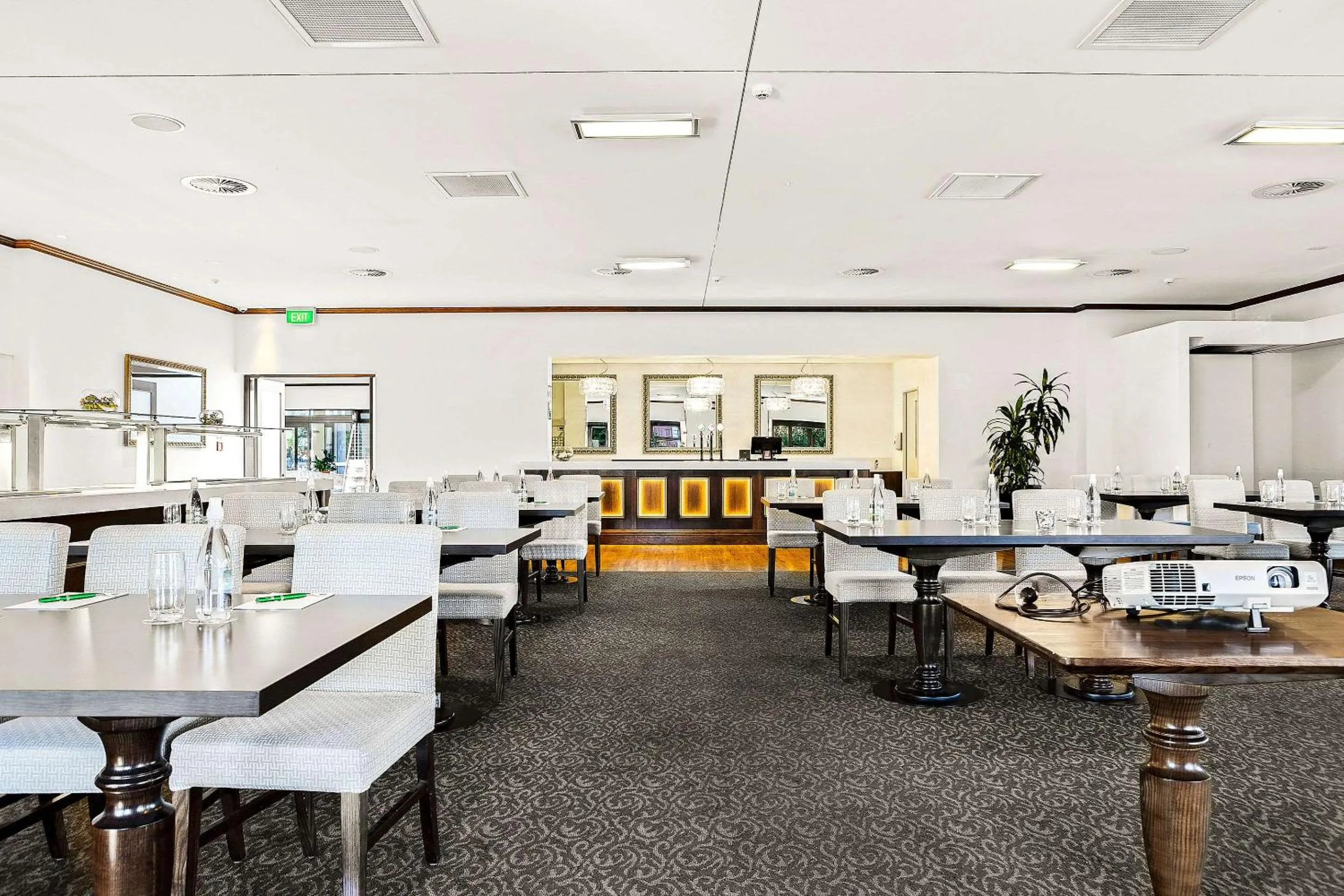 On site, Restaurant/Places to Eat in Quality Hotel Elms