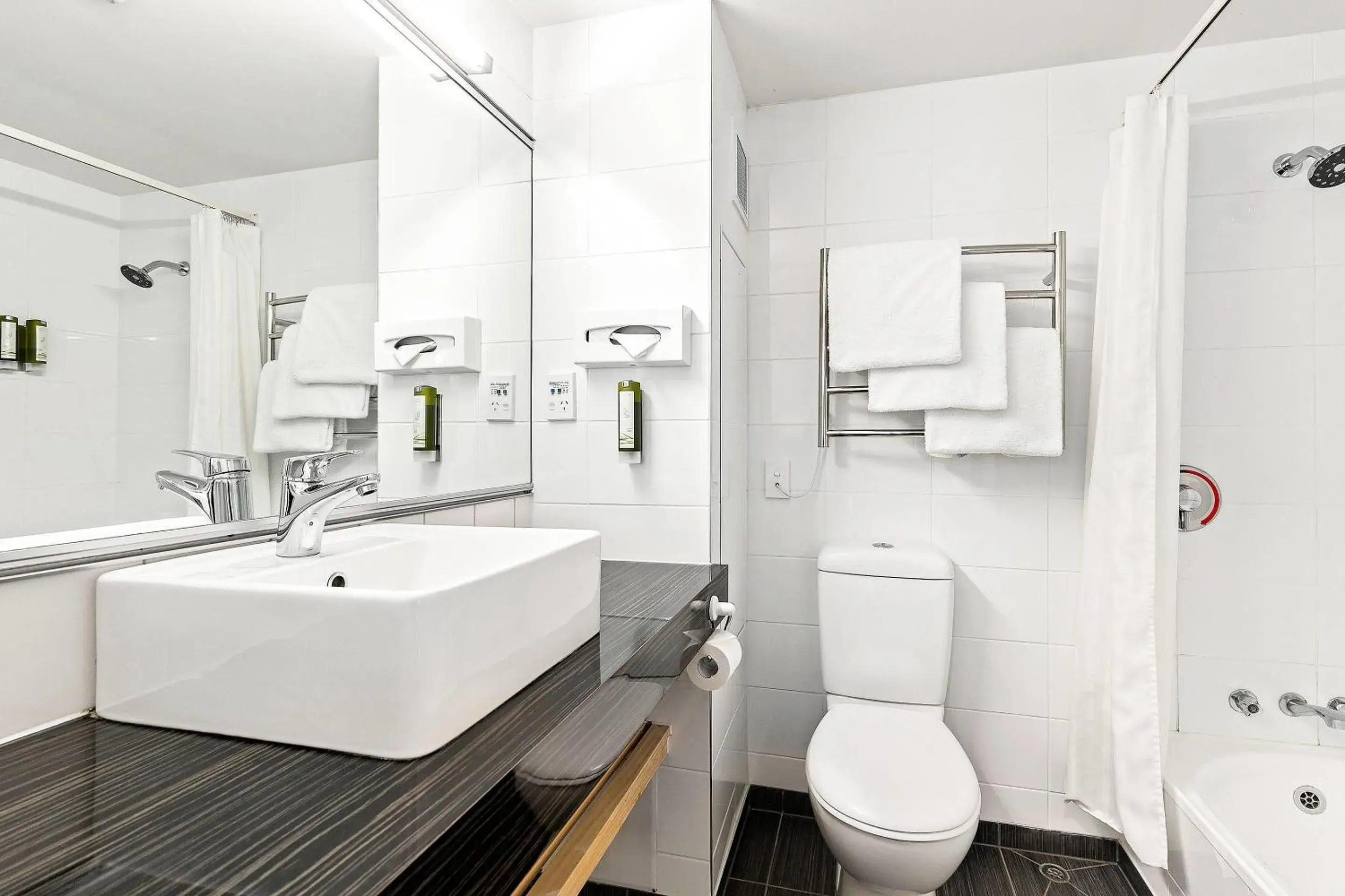 Bedroom in Hotel Elms Christchurch, an Ascend Collection Hotel Bedroom in Hotel Elms Christchurch, an Ascend Collection Hotel