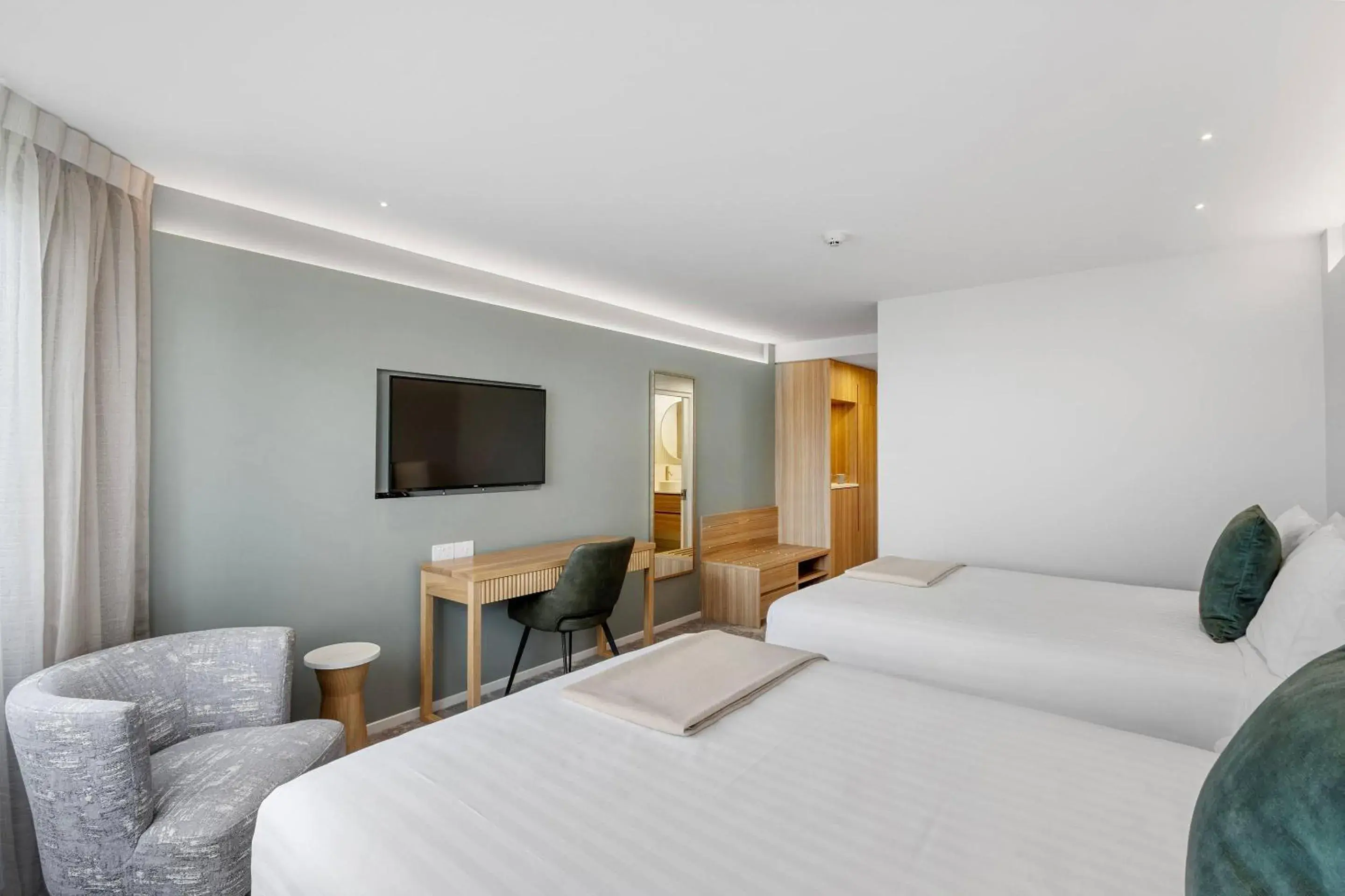 Bedroom, Bed in Hotel Elms Christchurch, an Ascend Collection Hotel Bedroom, Bed in Hotel Elms Christchurch, an Ascend Collection Hotel