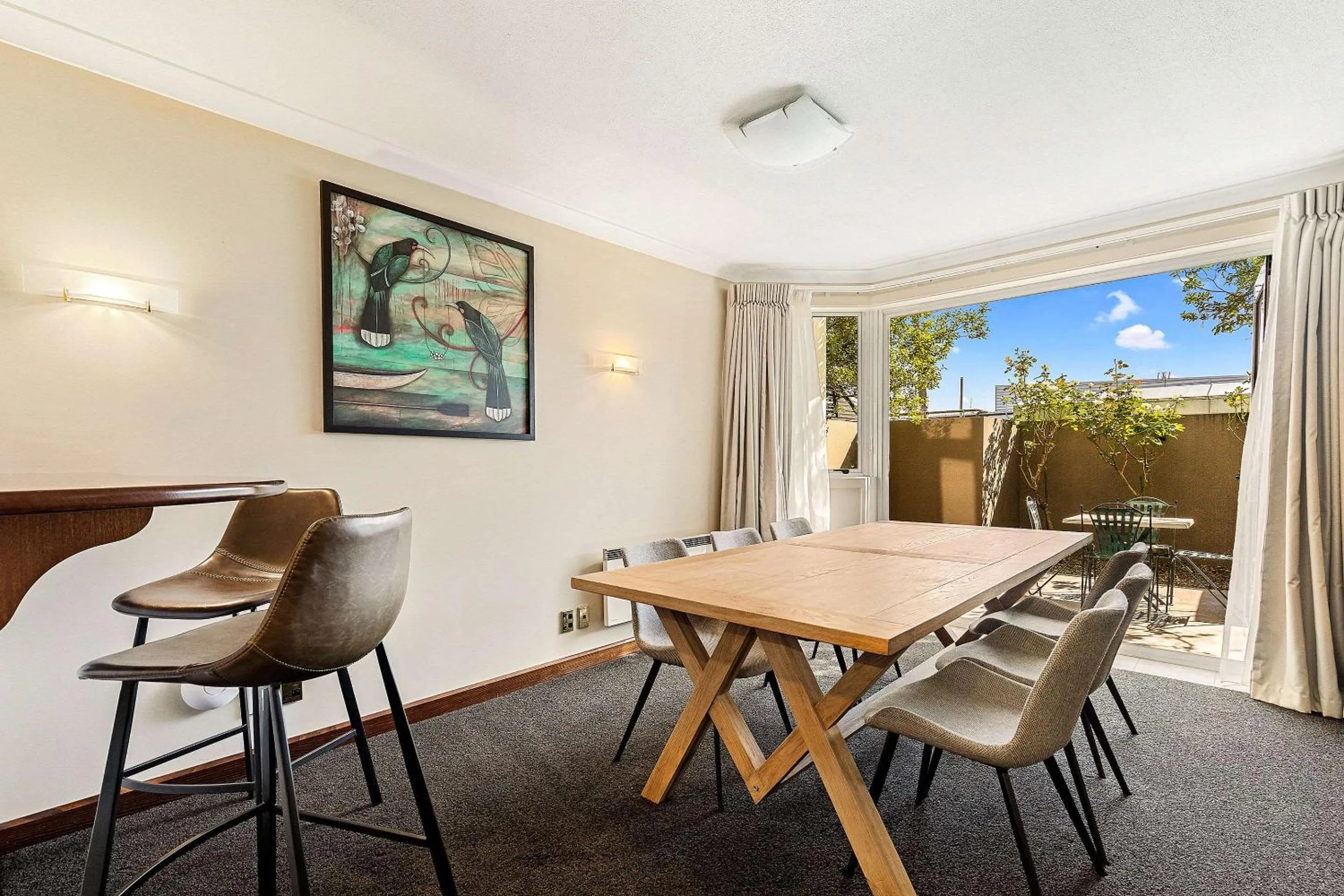 Photo of the whole room, Dining Area in Quality Hotel Elms