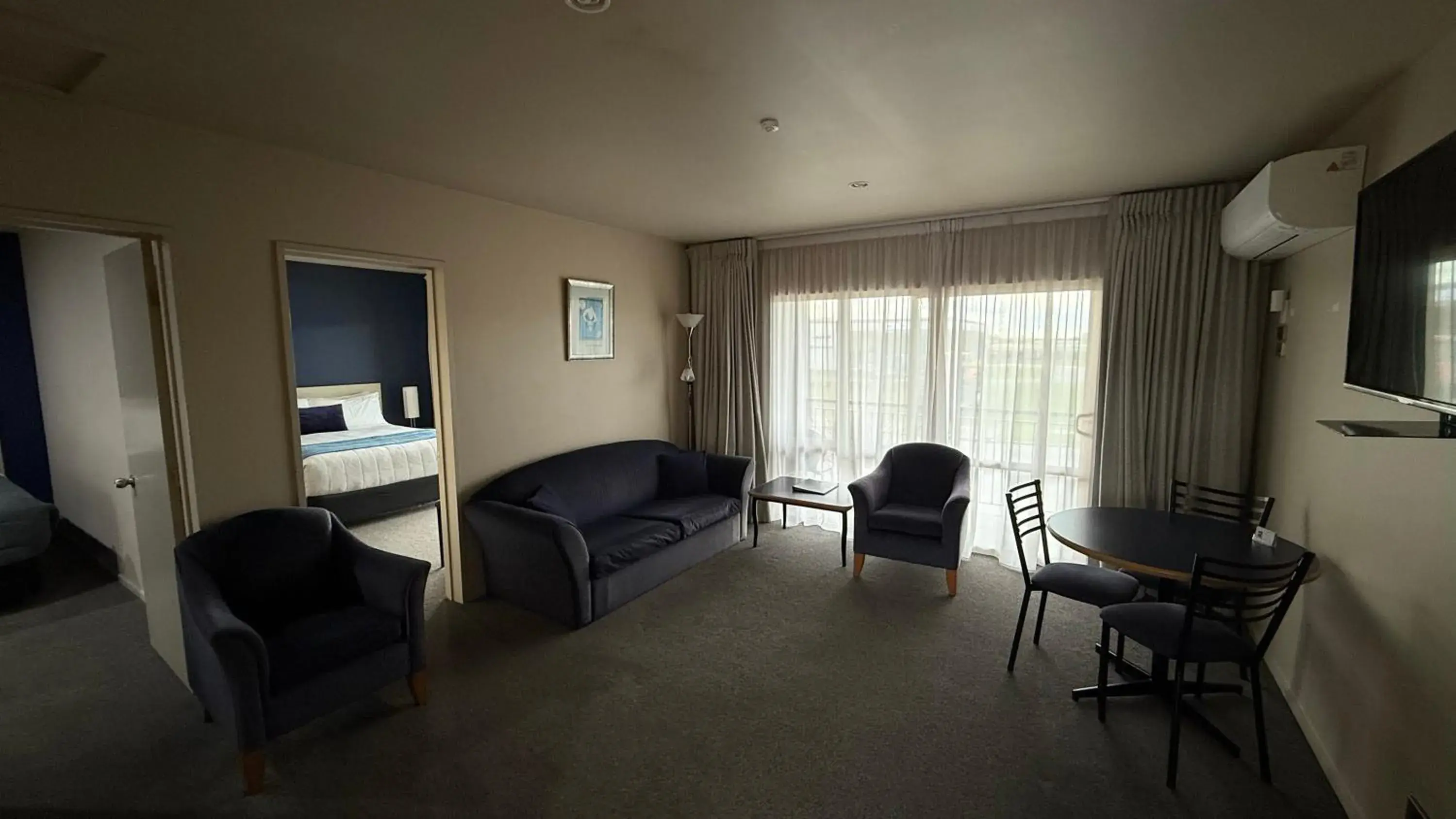 Two Bedroom Suite - Non-Smoking in The Suites Ashburton Two Bedroom Suite - Non-Smoking in The Suites Ashburton