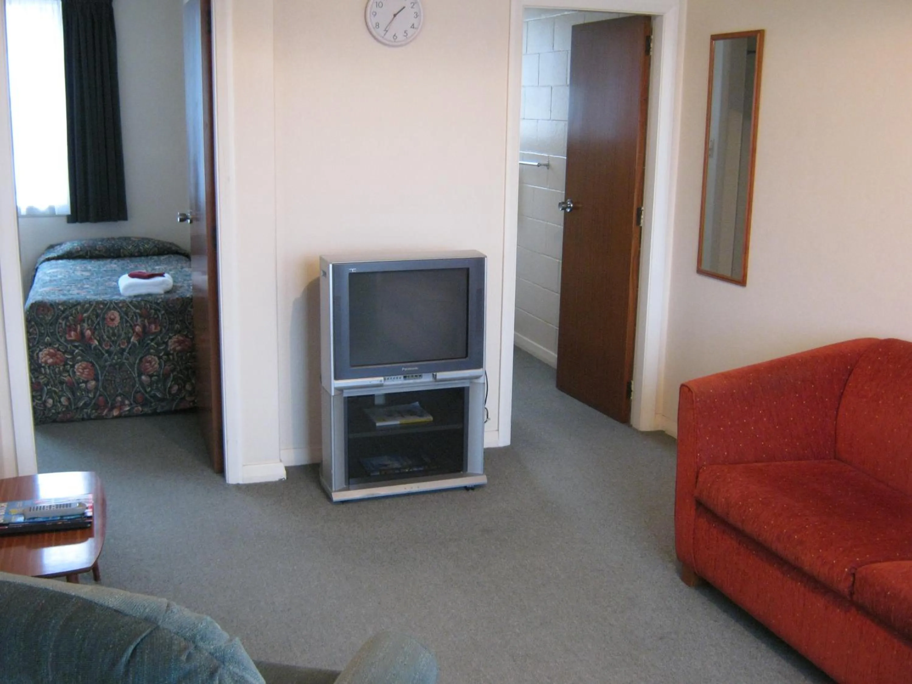 TV and multimedia in Blue Dolphin Motel