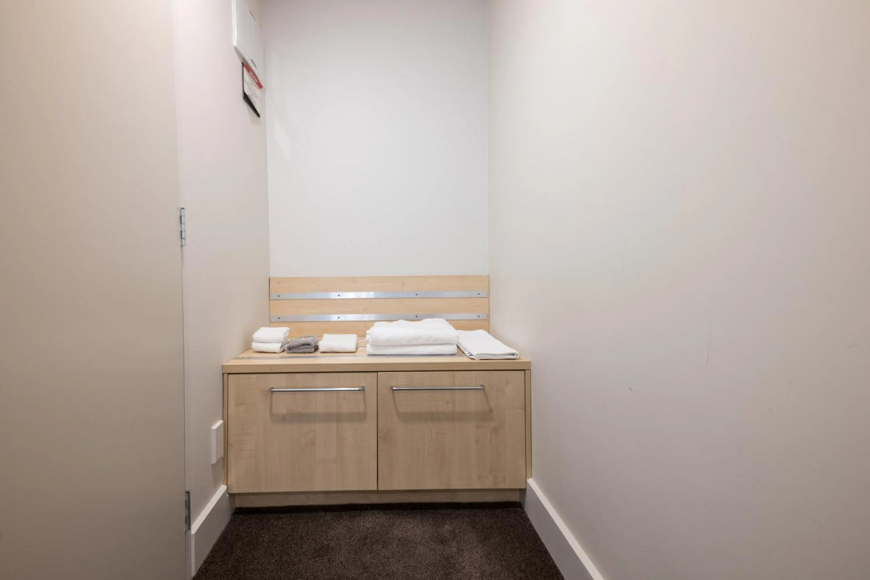 Bed in The Westhaven Motel