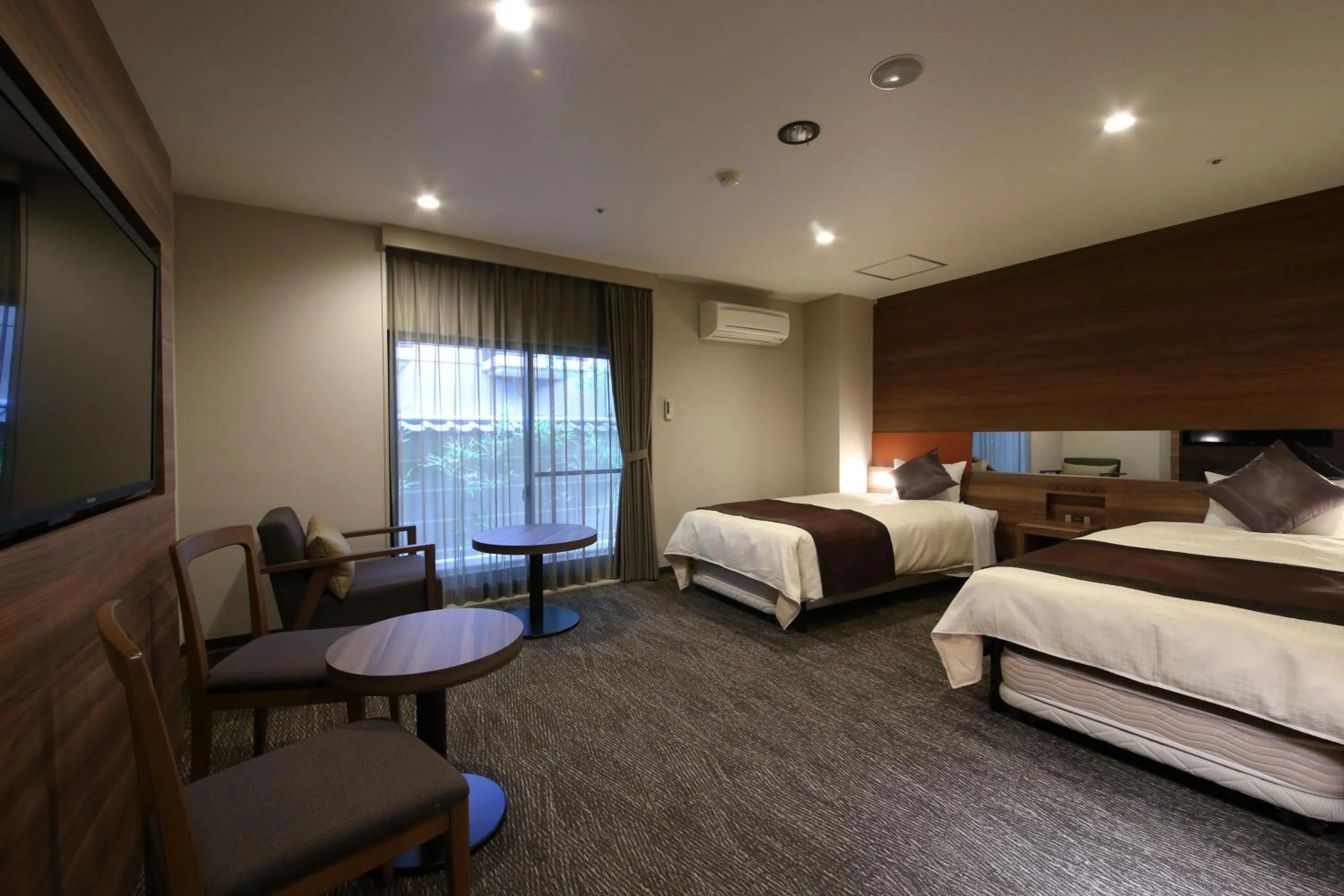 Photo of the whole room, Bed in The Hedistar Hotel Narita