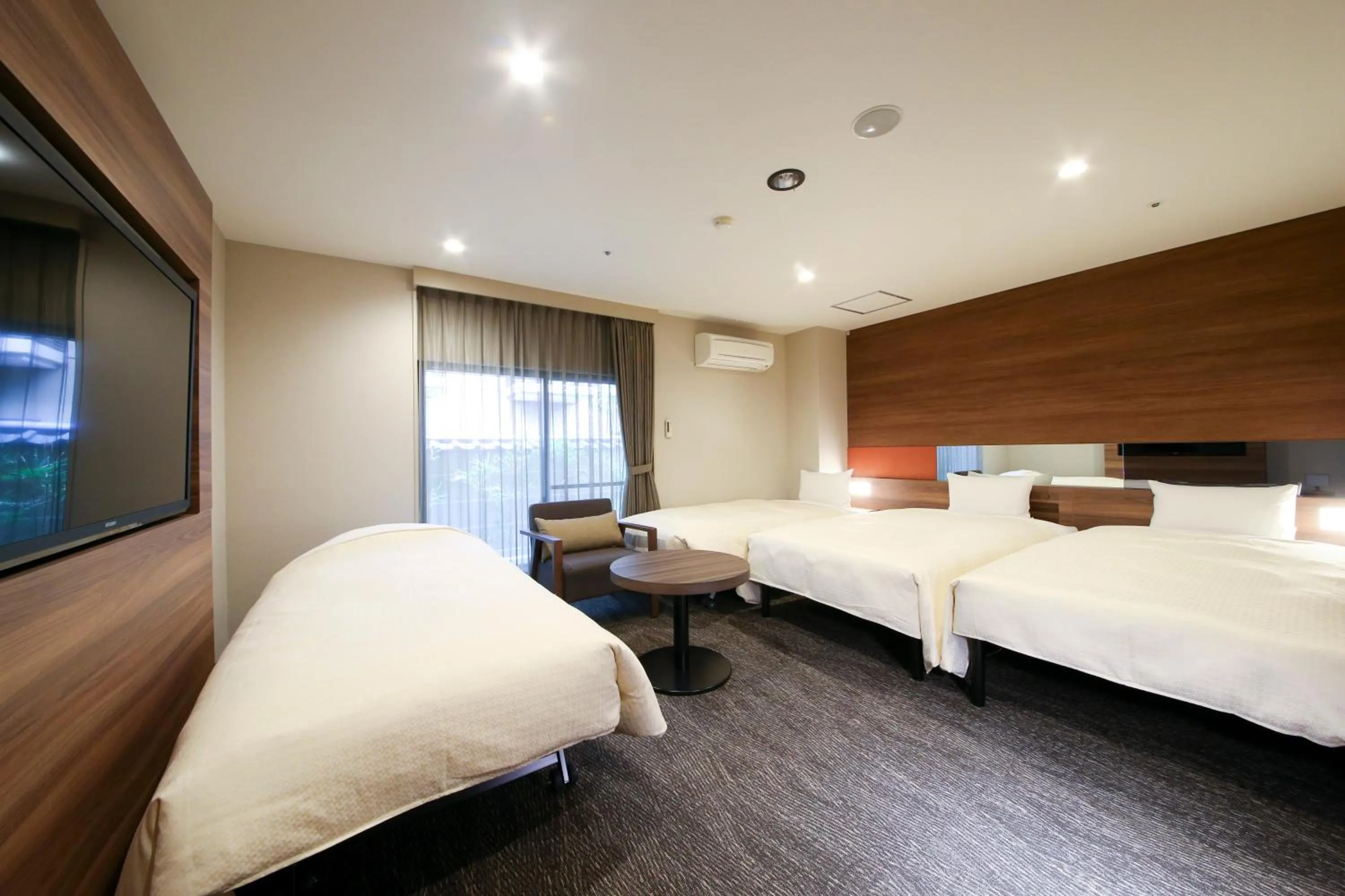 Photo of the whole room, Bed in The Hedistar Hotel Narita
