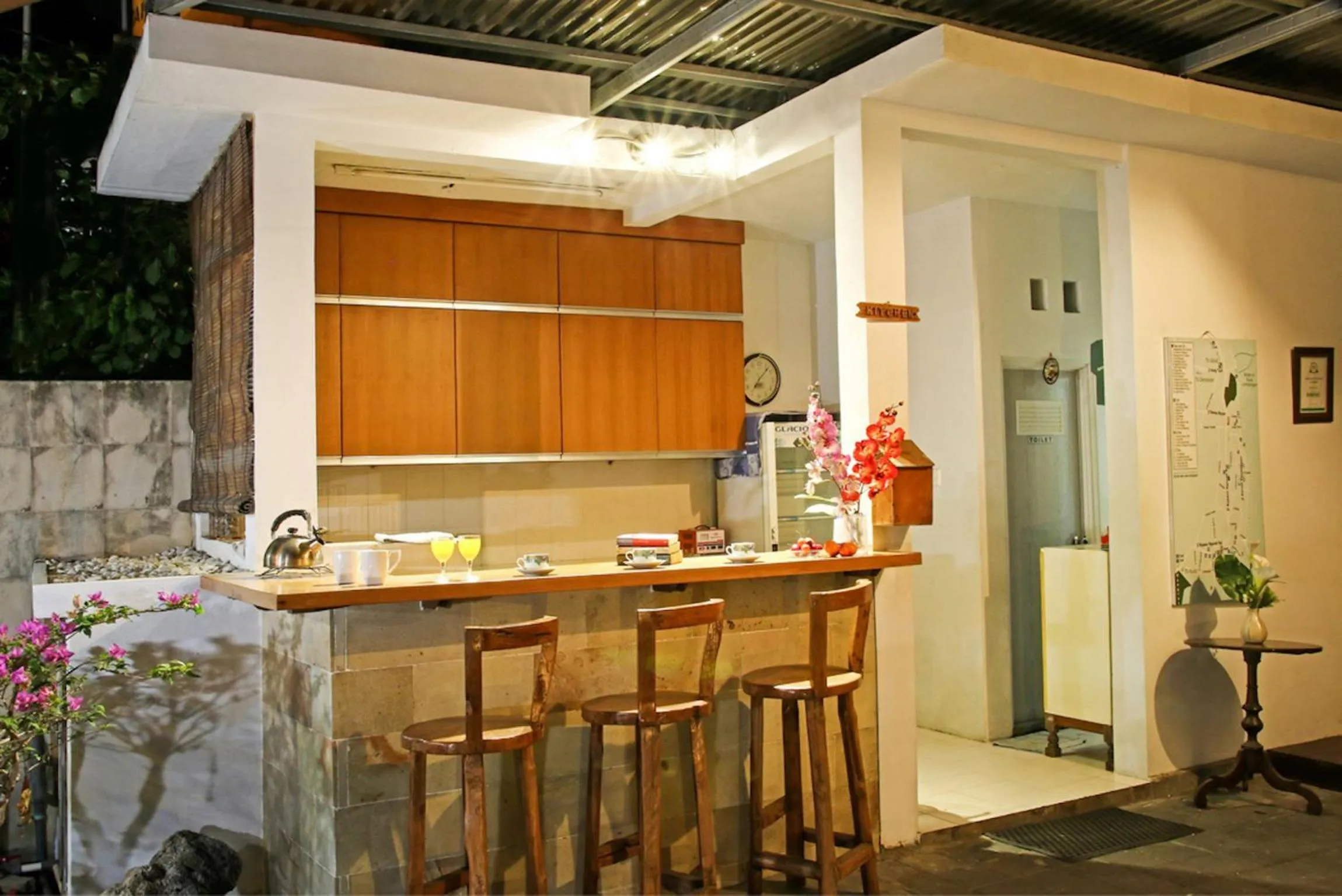 Night in Sunhouse Guesthouse