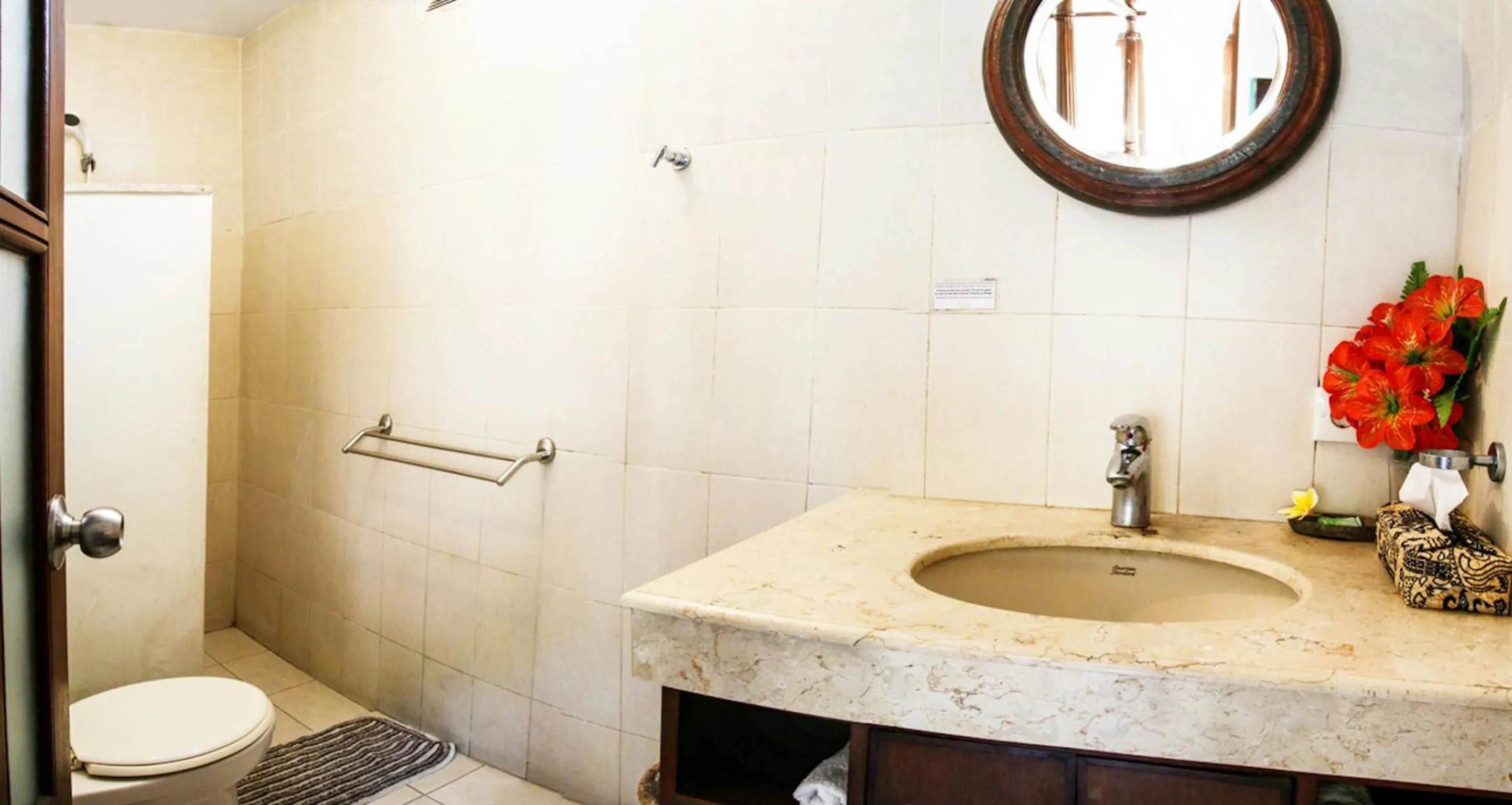 Bathroom in Sunhouse Guesthouse