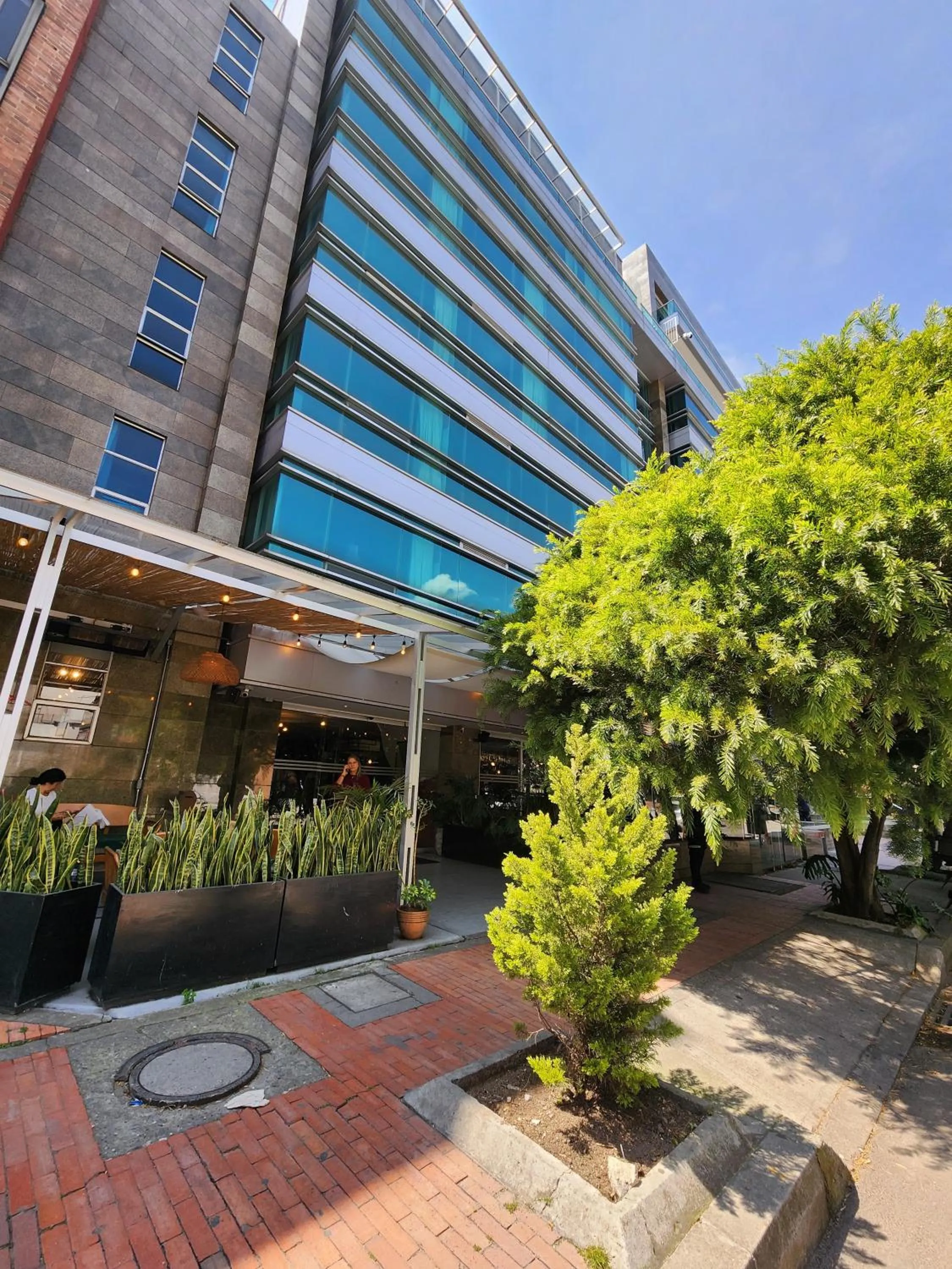 Property building in Selina Parque 93 Bogota