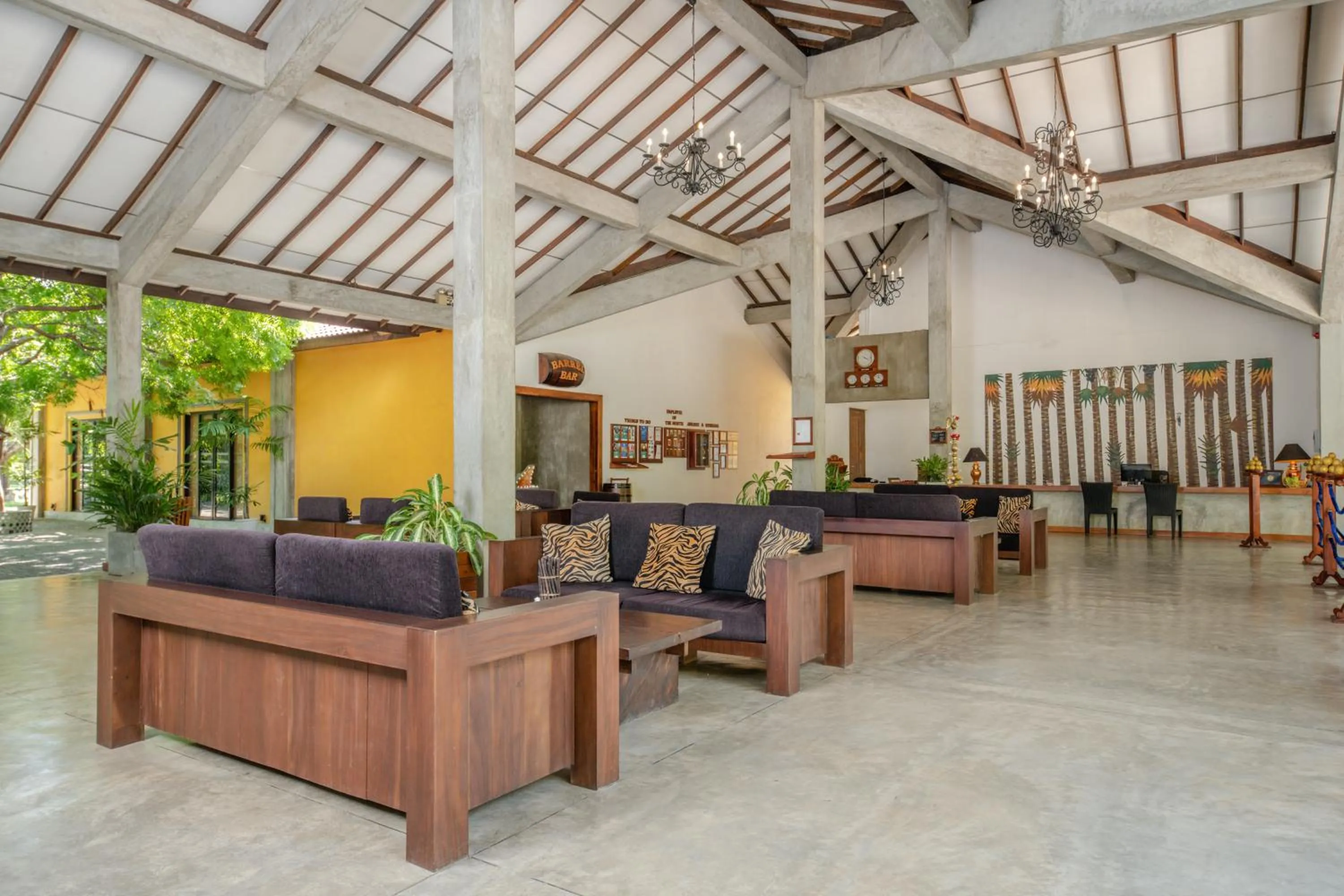 Lobby or reception in Amethyst Resort Passikudah