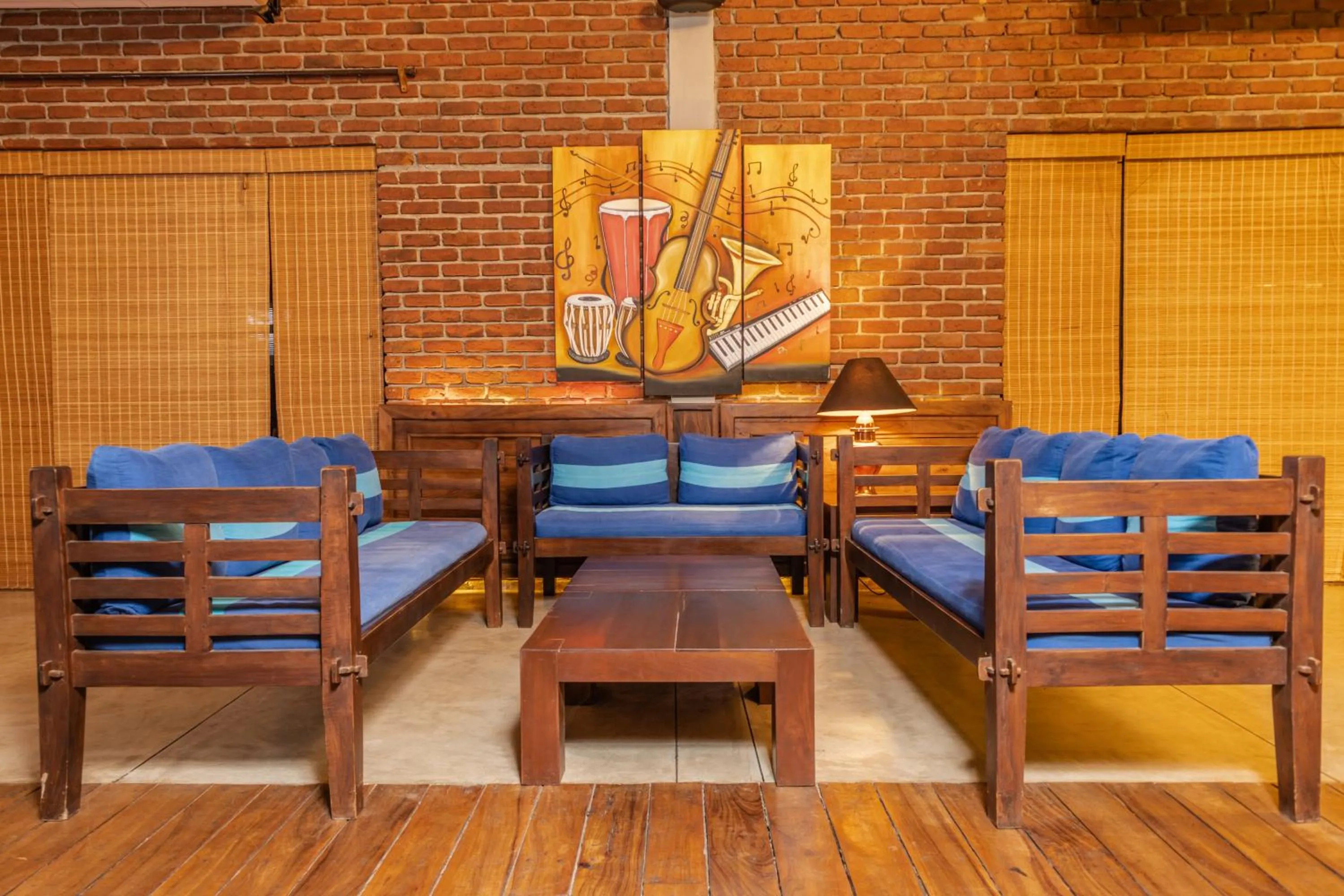 Lounge or bar in Amethyst Resort Passikudah