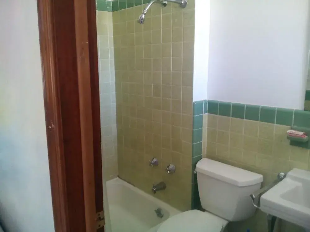 Standard Double Room in Mountaineer Motel Standard Double Room in Mountaineer Motel