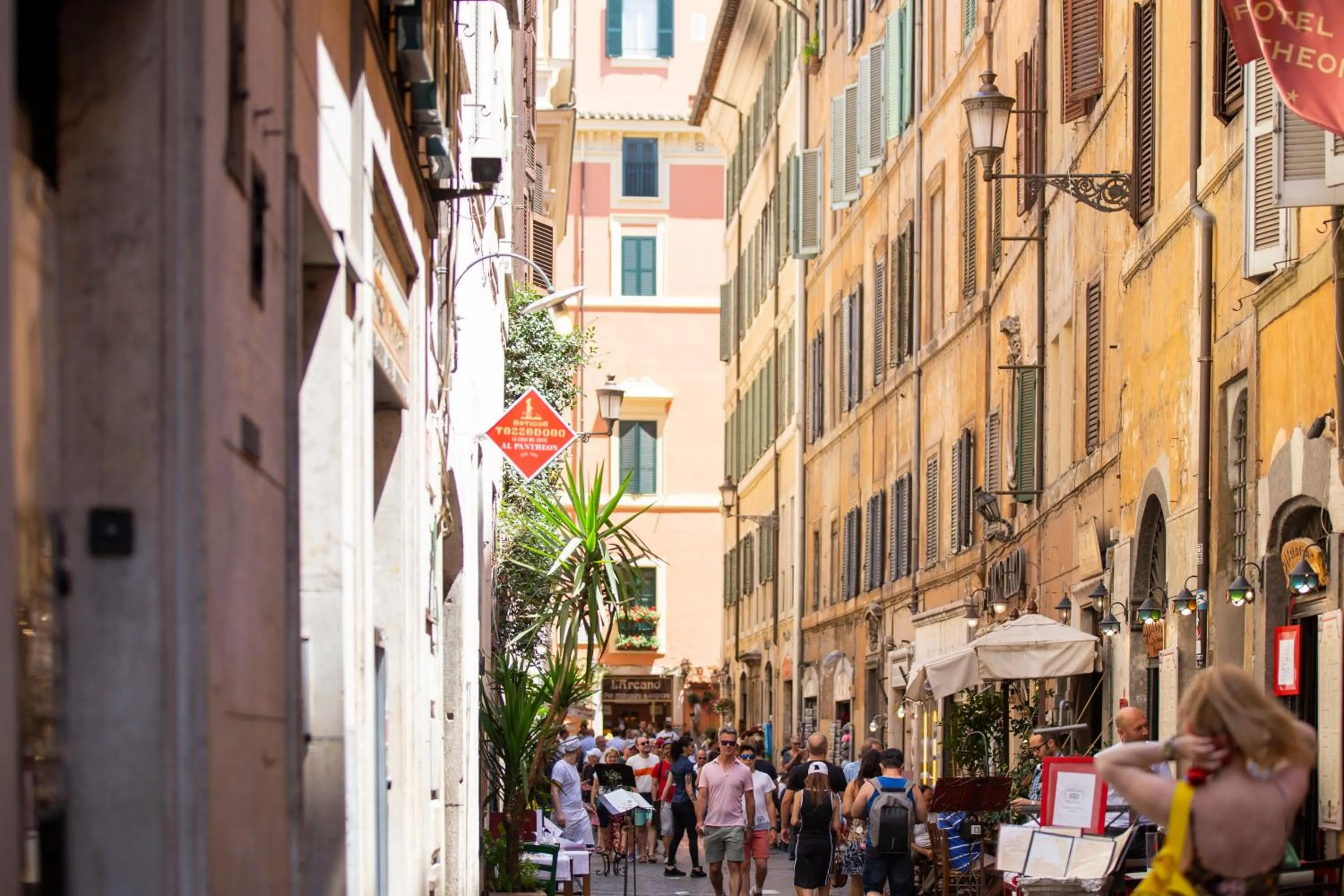 Street view in POP Art B&B