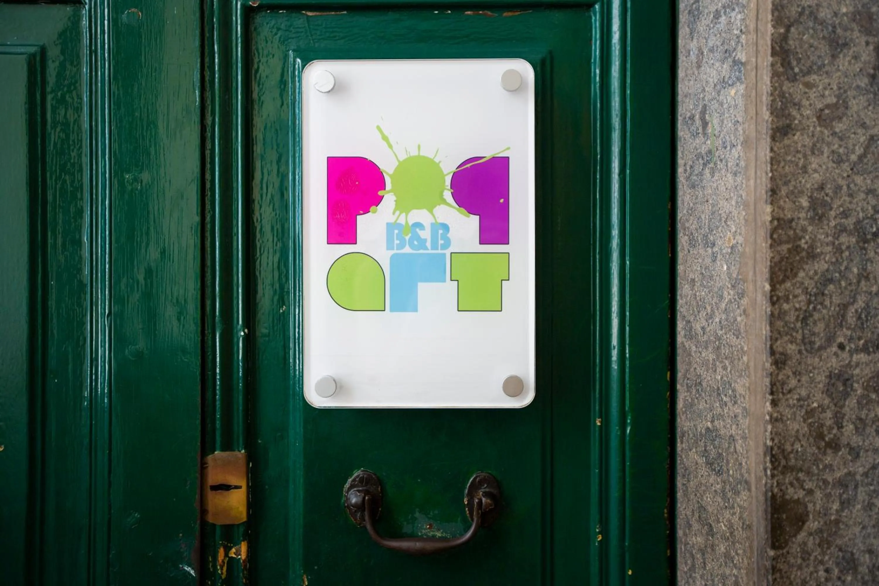 Facade/entrance in POP Art B&B