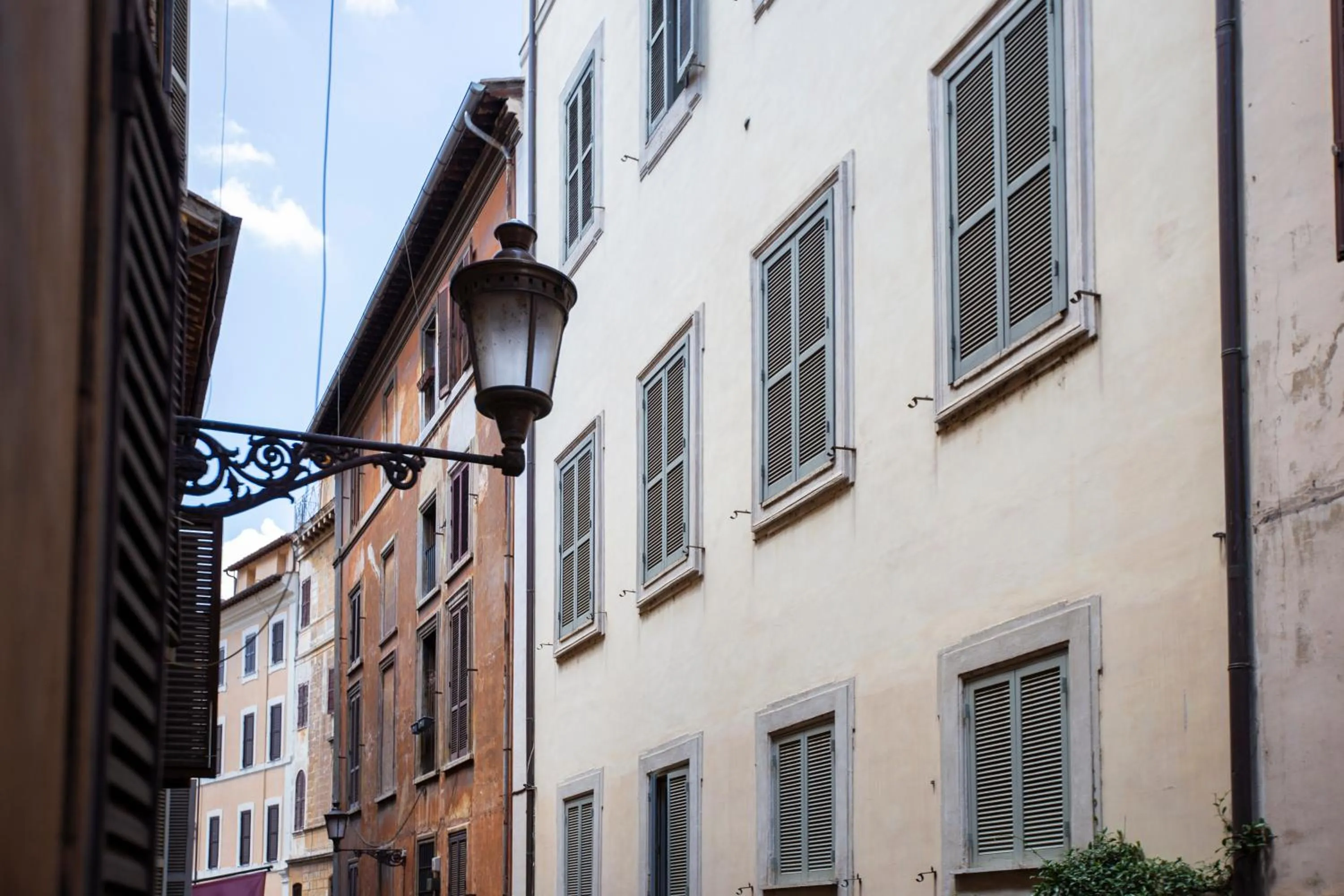 Street view in POP Art B&B