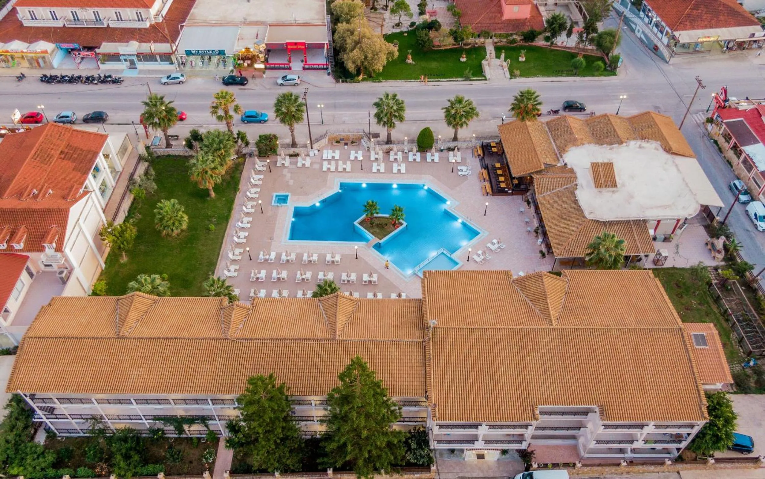 Property building in Hotel Cronulla