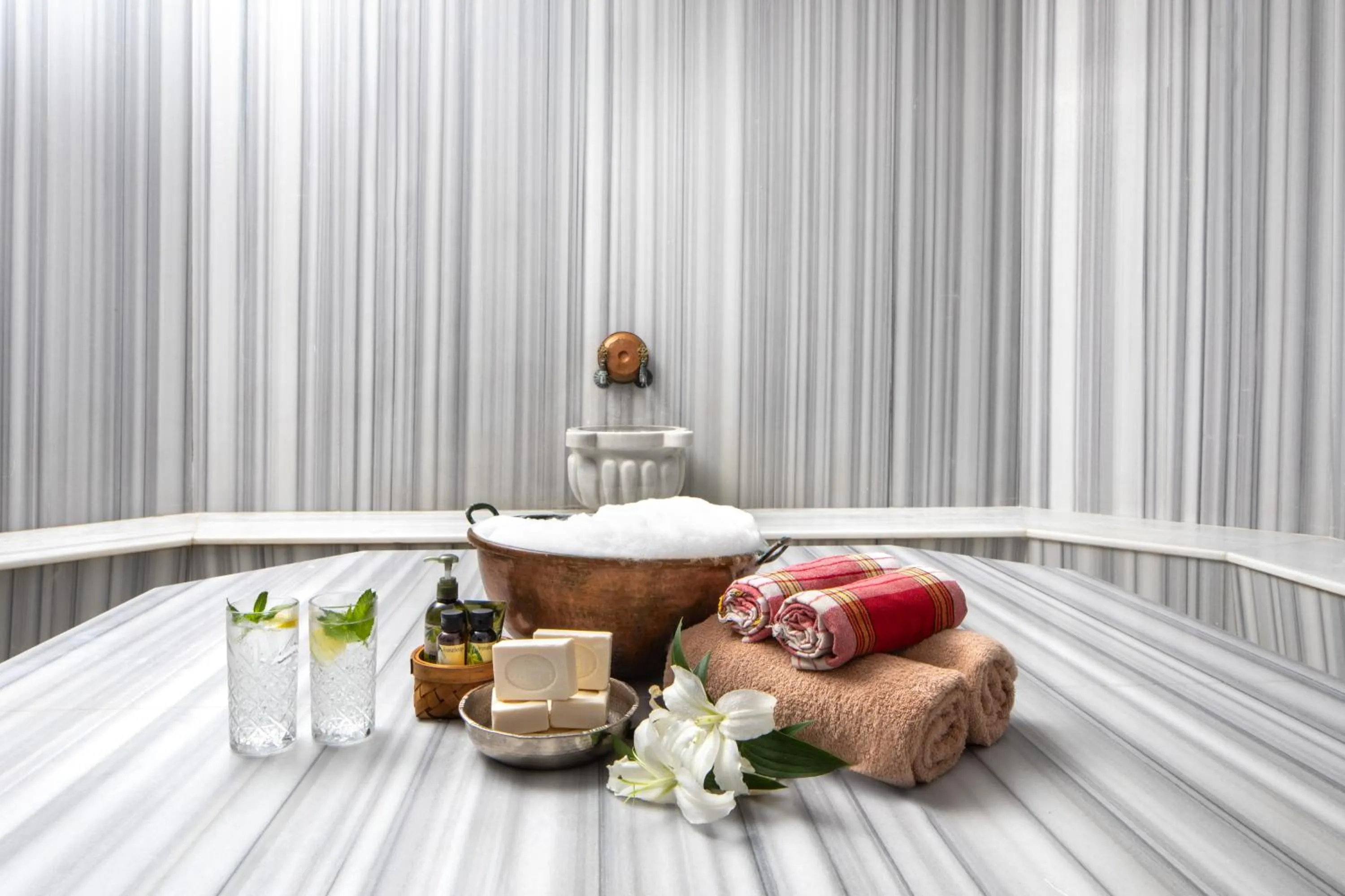 Steam room, Bed in Ramada Plaza by Wyndham Istanbul Atakoy