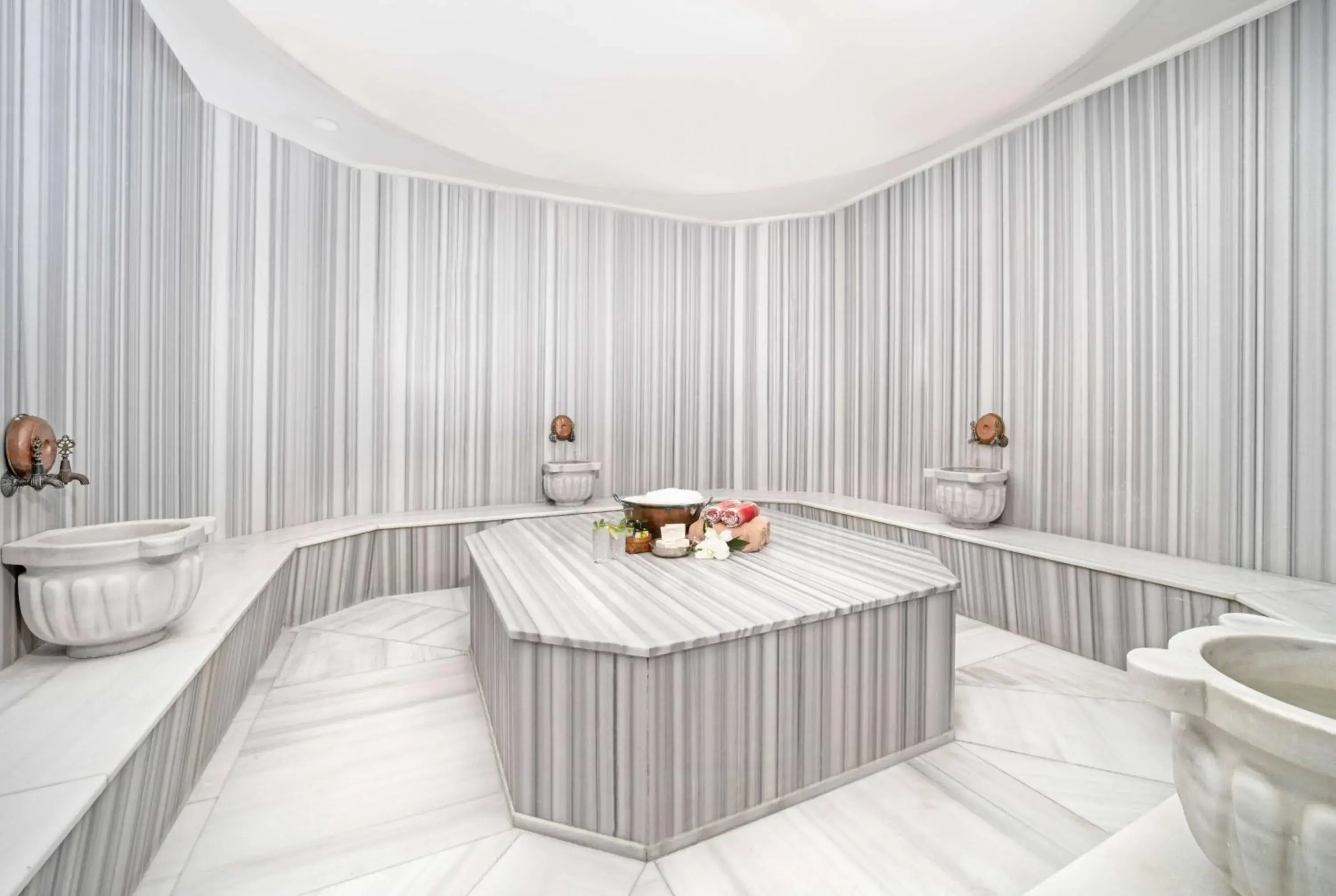 Spa and wellness centre/facilities in Ramada Plaza by Wyndham Istanbul Atakoy Spa and wellness centre/facilities in Ramada Plaza by Wyndham Istanbul Atakoy