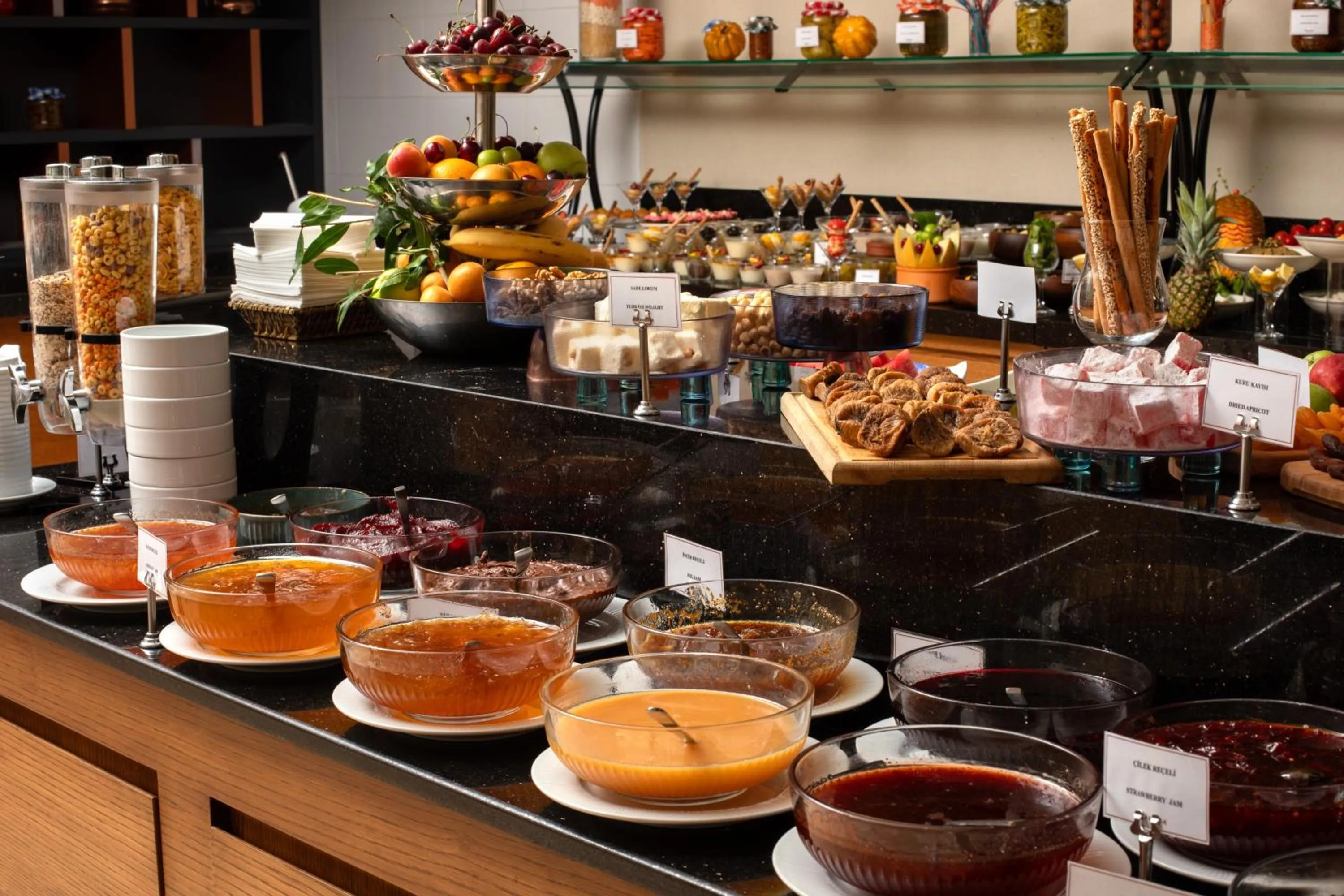 Food and drinks in Ramada Plaza by Wyndham Istanbul Atakoy