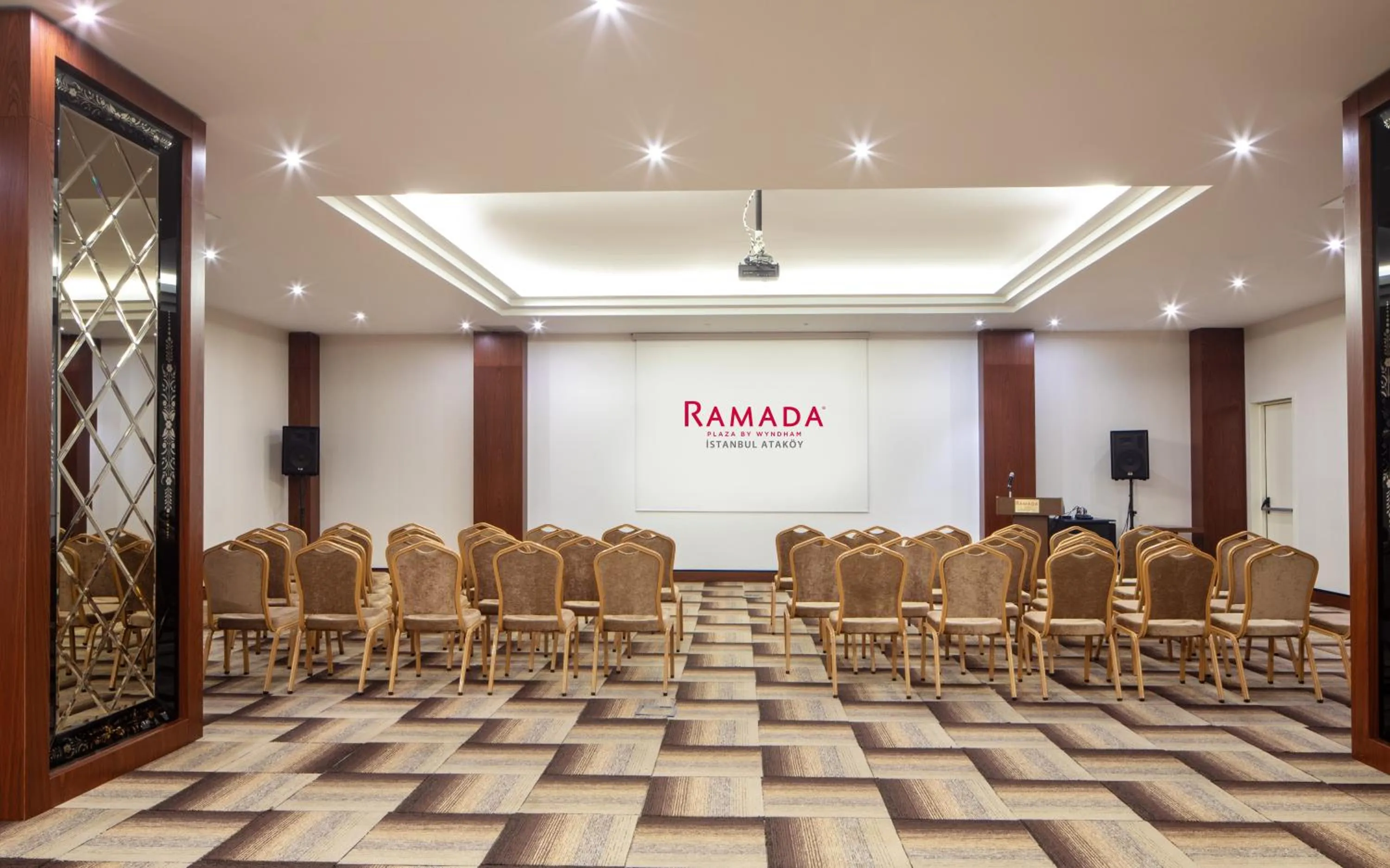 Meeting/conference room in Ramada Plaza by Wyndham Istanbul Atakoy