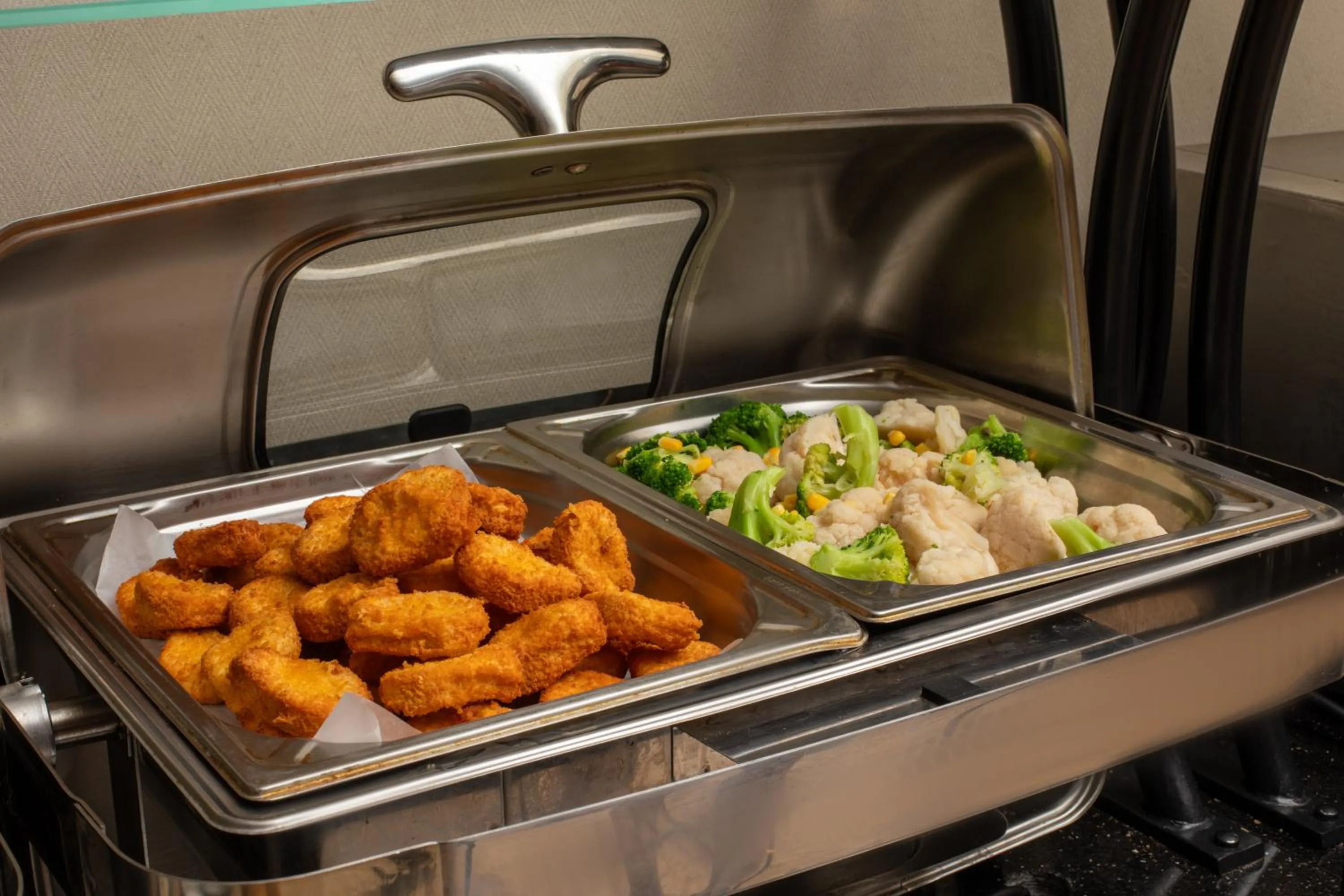 Food and drinks in Ramada Plaza by Wyndham Istanbul Atakoy