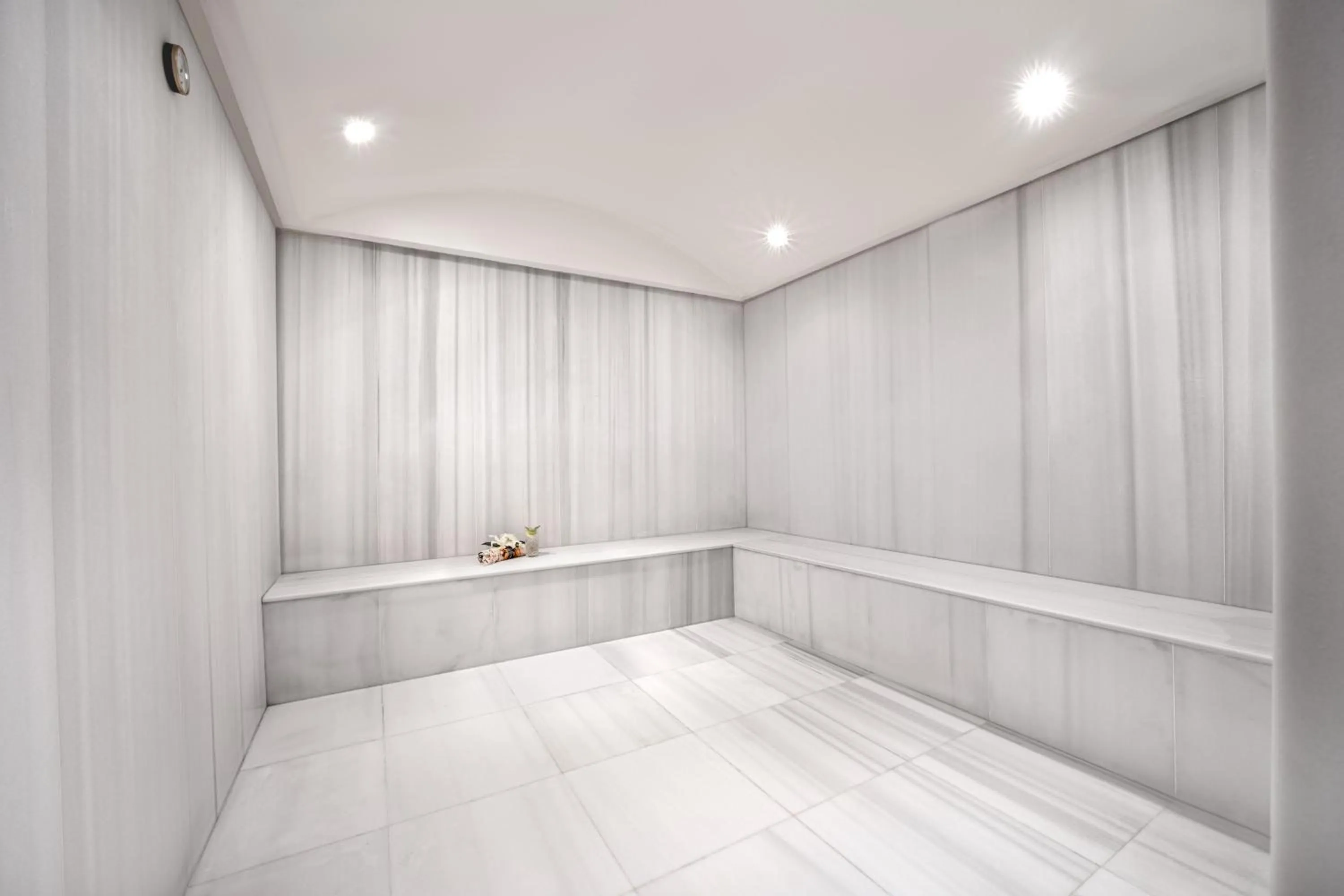 Spa and wellness centre/facilities, Bed in Ramada Plaza by Wyndham Istanbul Atakoy