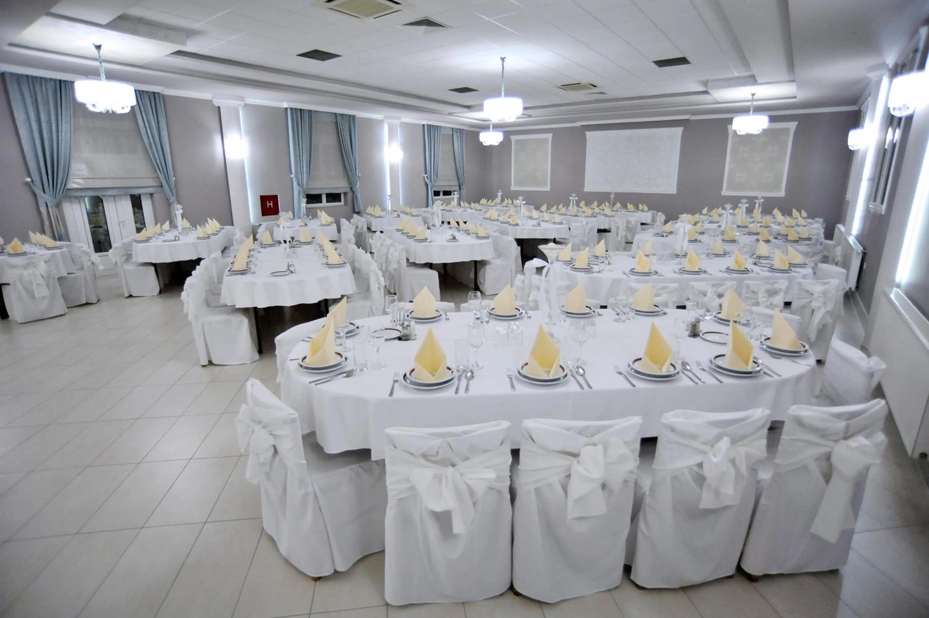 Restaurant/places to eat in Hotel Đakovo