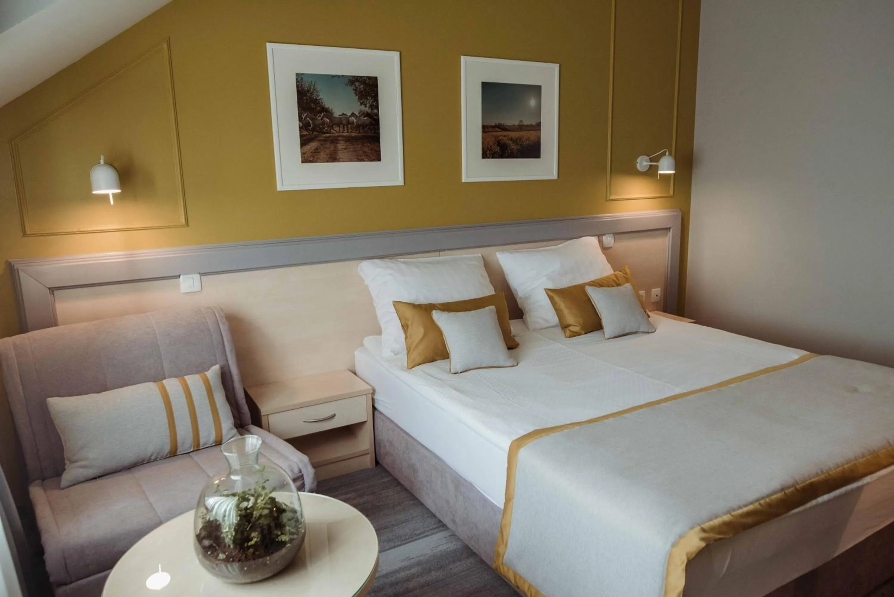 Bed in Hotel Đakovo