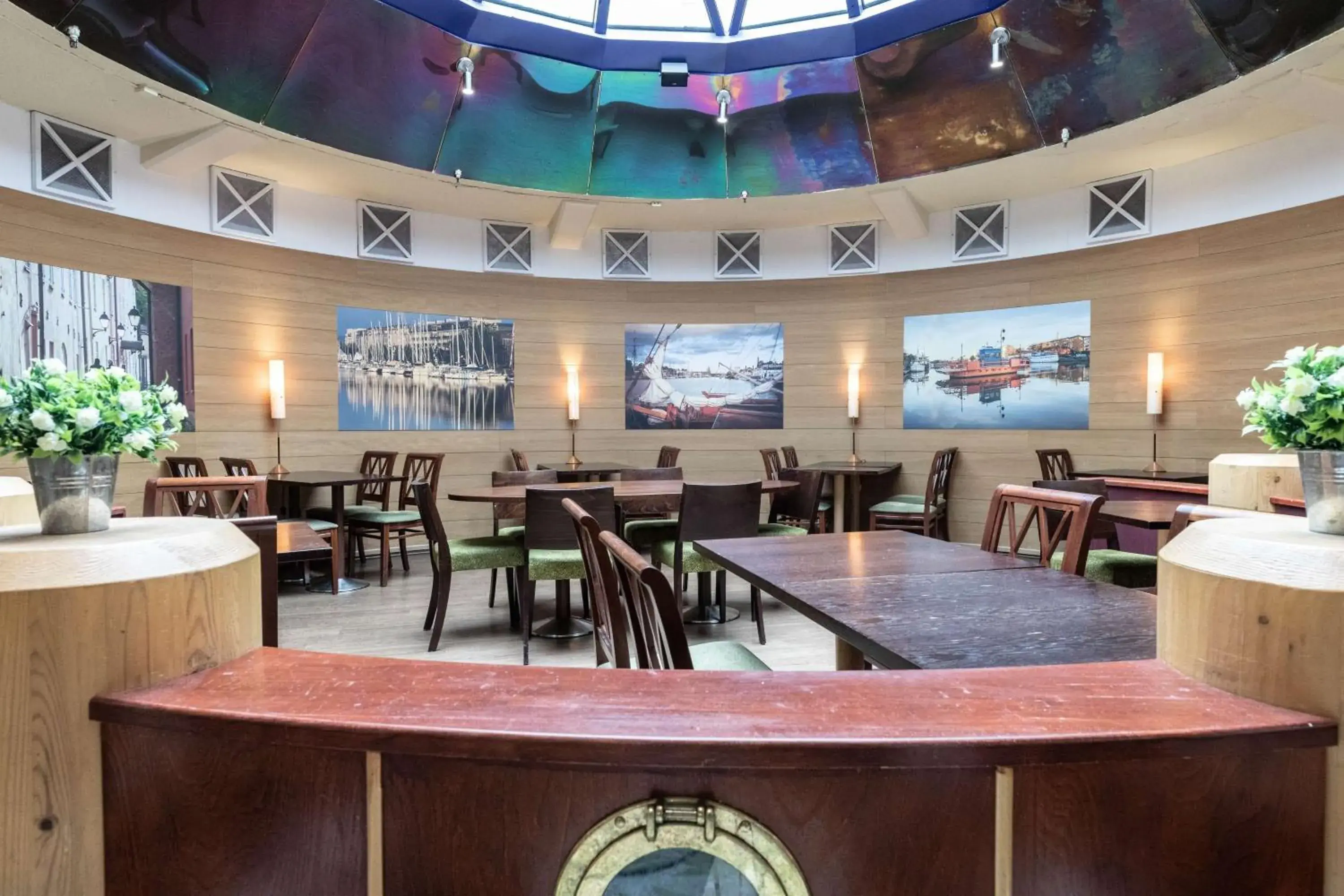 Restaurant/places to eat in Scandic Atrium Restaurant/places to eat in Scandic Atrium