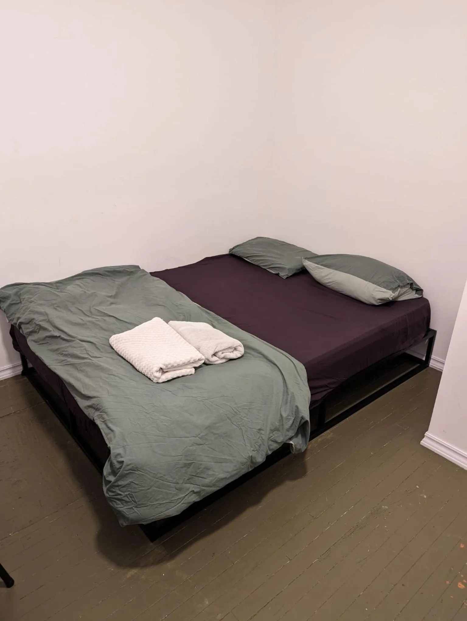 Bed in The Parkdale Hostellerie