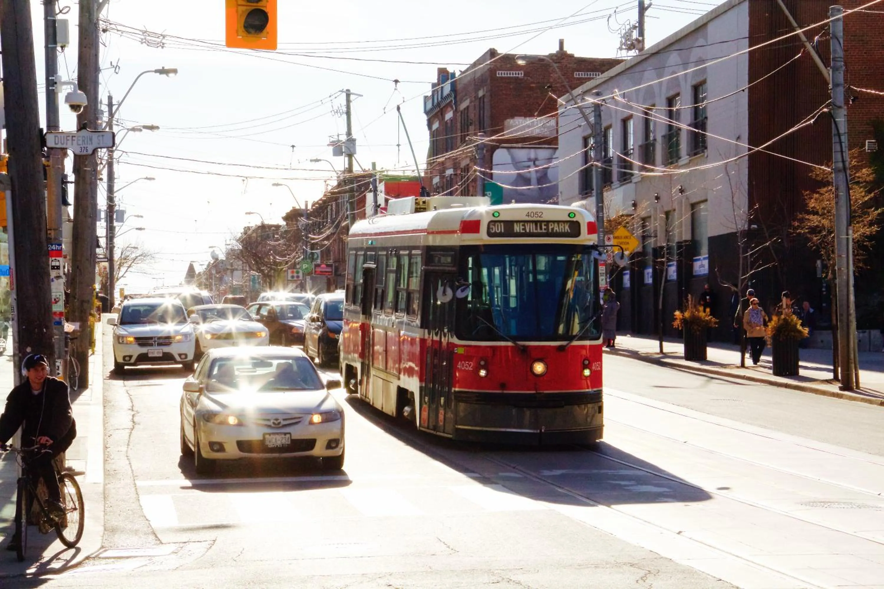 Street view in The Parkdale Hostellerie