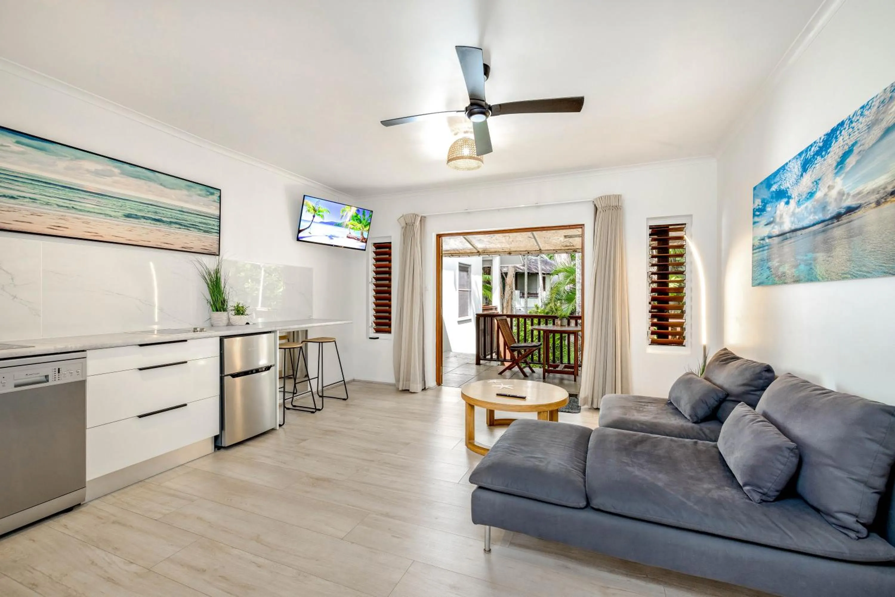 Palm Cove Beach Retreat - 1st Floor