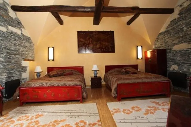 Photo of the whole room, Bed in Château de Belle Poule